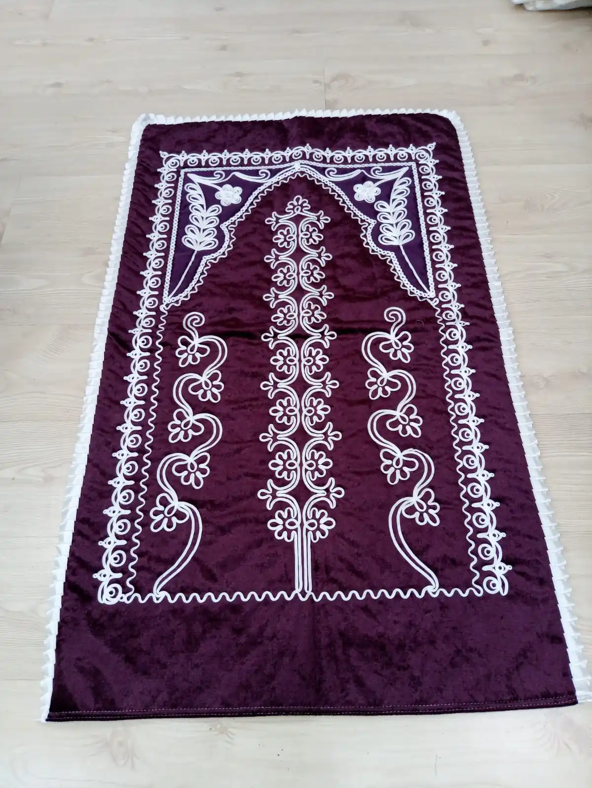 Velvet Prayer Rug – Purple it is a single prayer rug