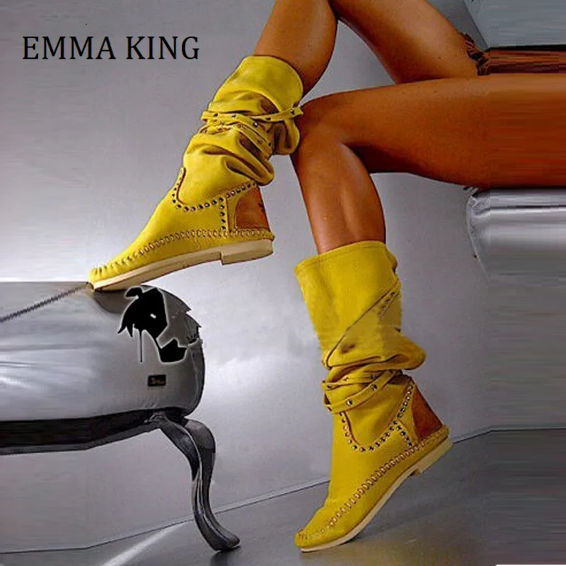 Женские сапоги до колена с заклепками и круглым носком | Обувь