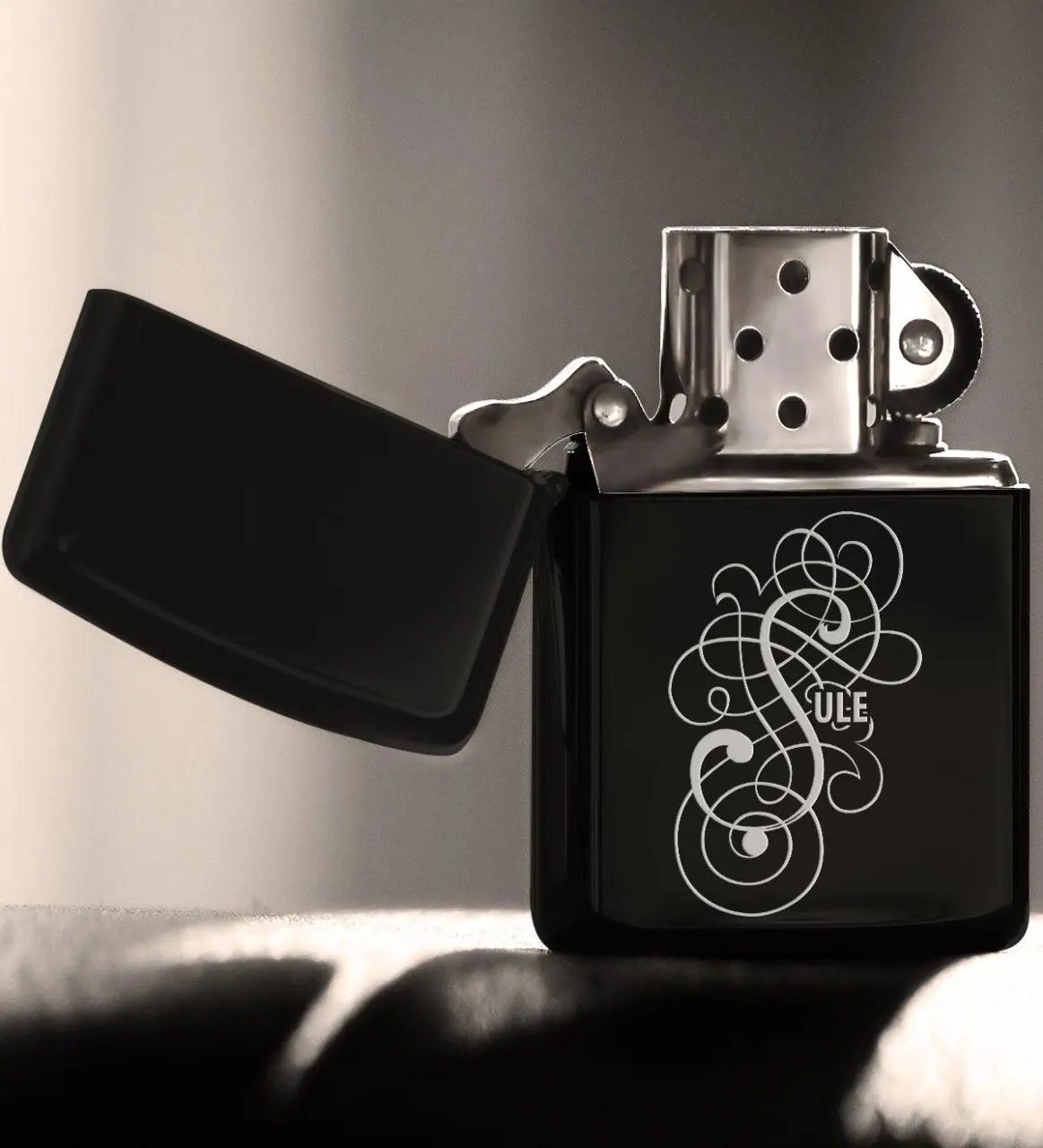 

Personalized Letter AS Gasoline Black Metal Cigarette Lighter (Model 3)