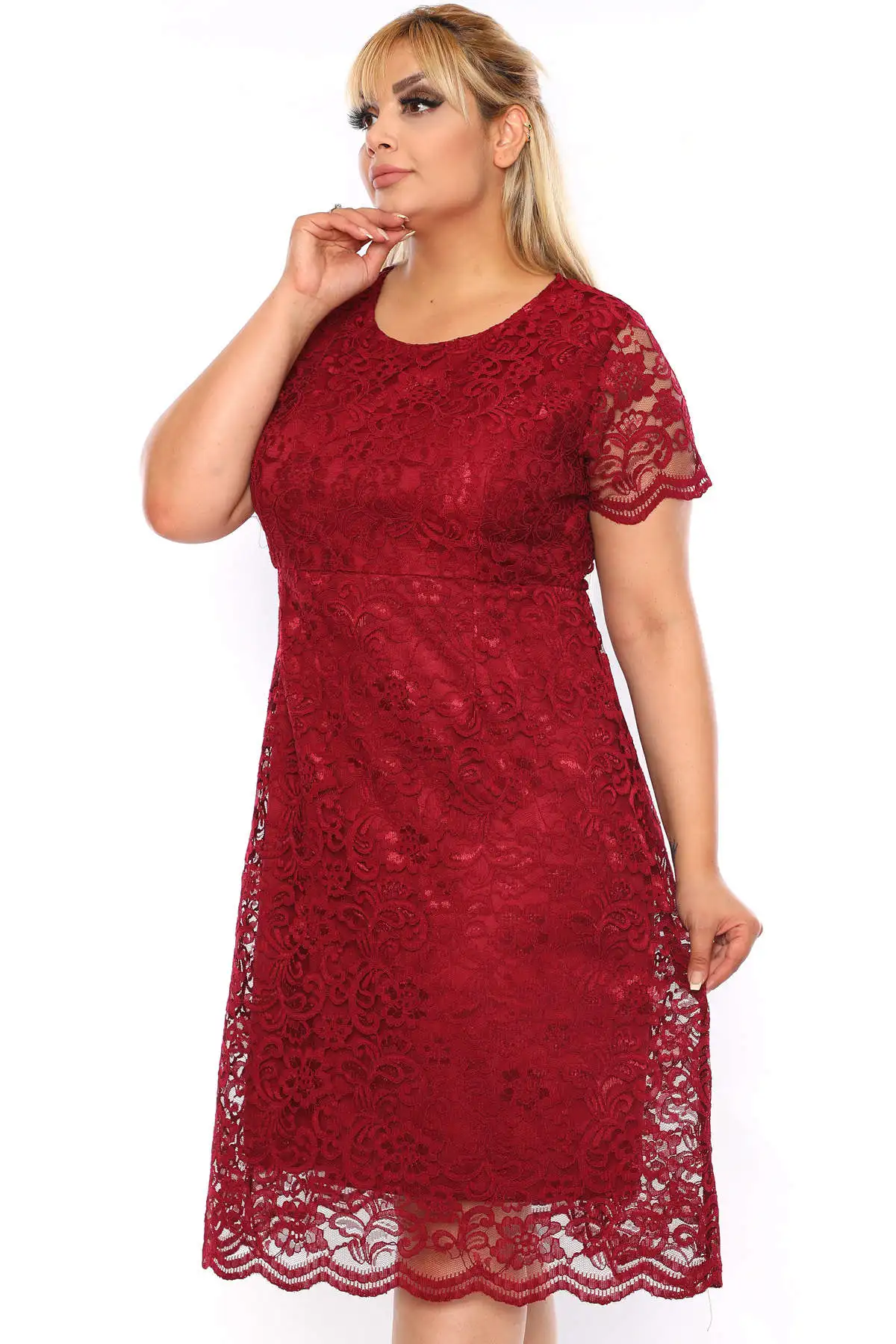 Большой размер Женская классическая модель с коротким рукавом Кружевное платье