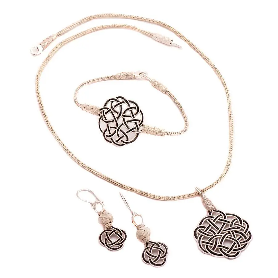 

Love Knot Kazaziye Hand Wrap Silver Set 1409Hand Made Silver Jewellery Set