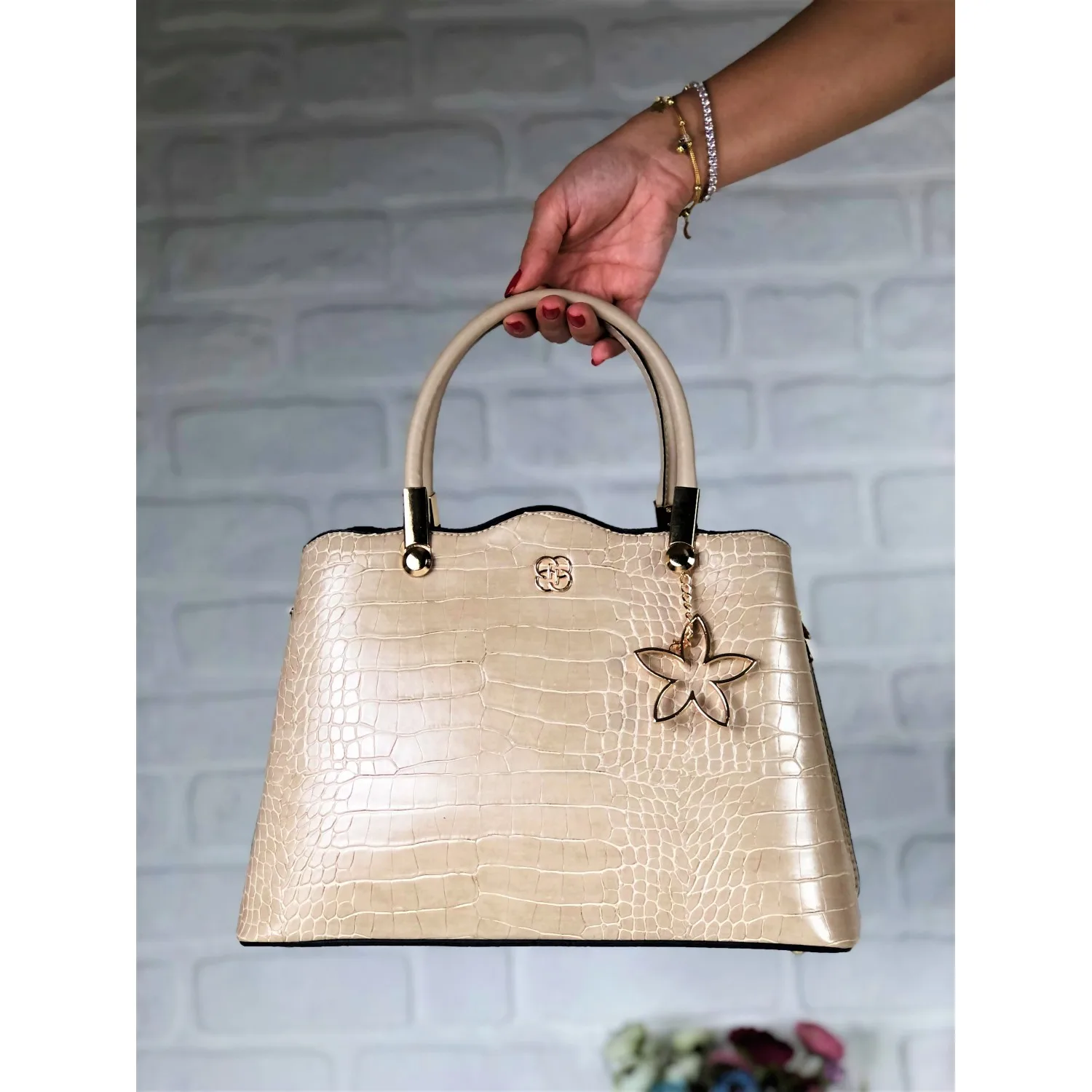 

Cream Leather Bag New Season modern design luxury metal flower detail elegant wedding party evening women's handbag