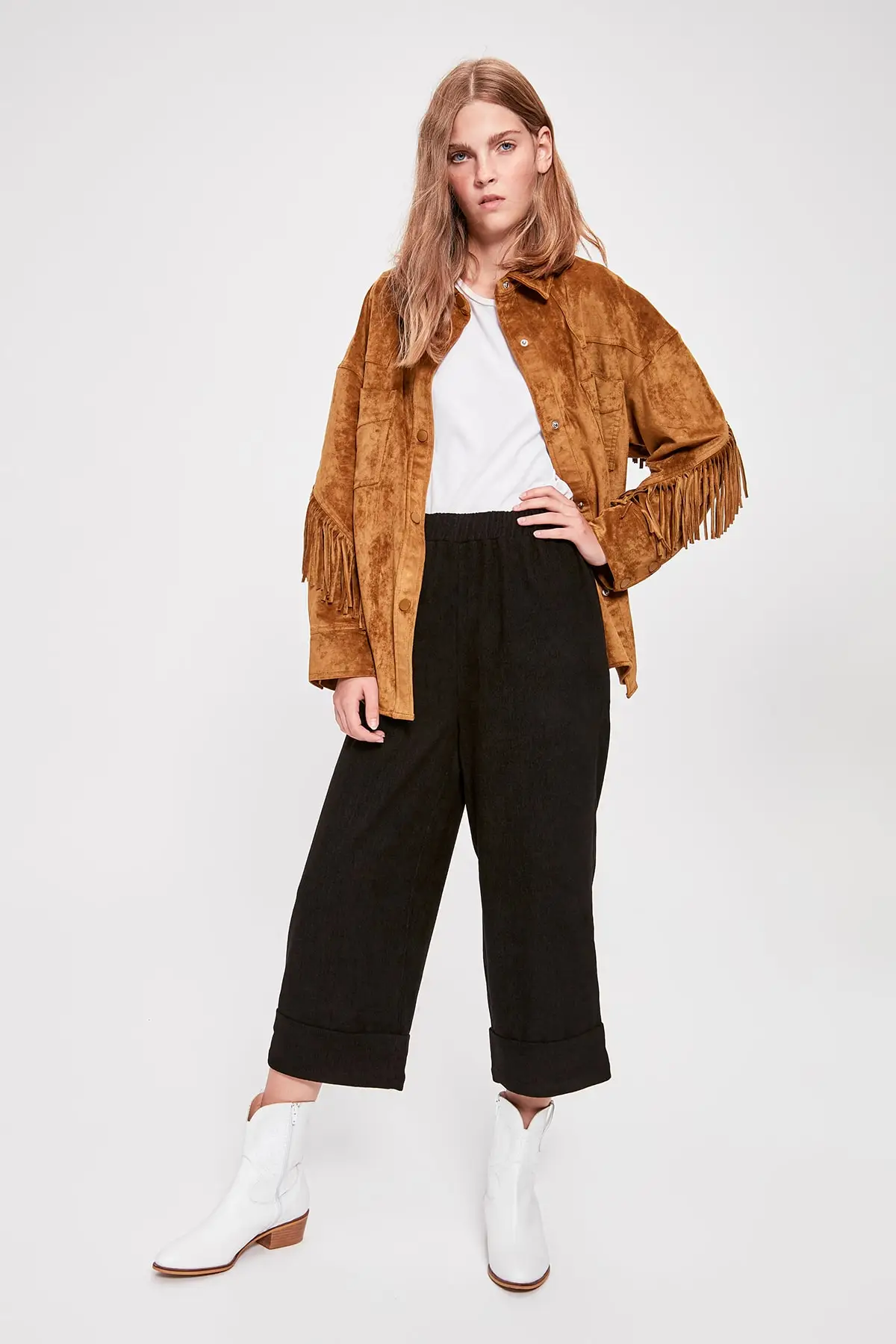 Trendyol черные резиновые детальные брюки TWOAW20PL0053|Брюки| |