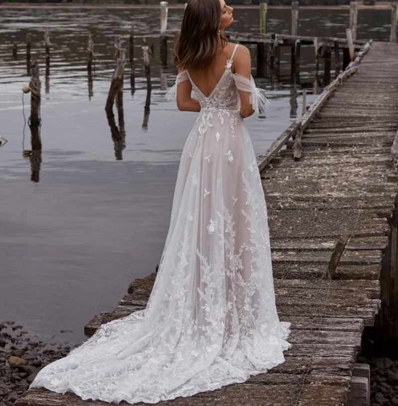 

11733# Spaghetti Straps Maxi Boho Deep V Neck Open Back Sweep Train Sleeveless Lace Bohemian Wedding Dress Wedding Bridal Gown