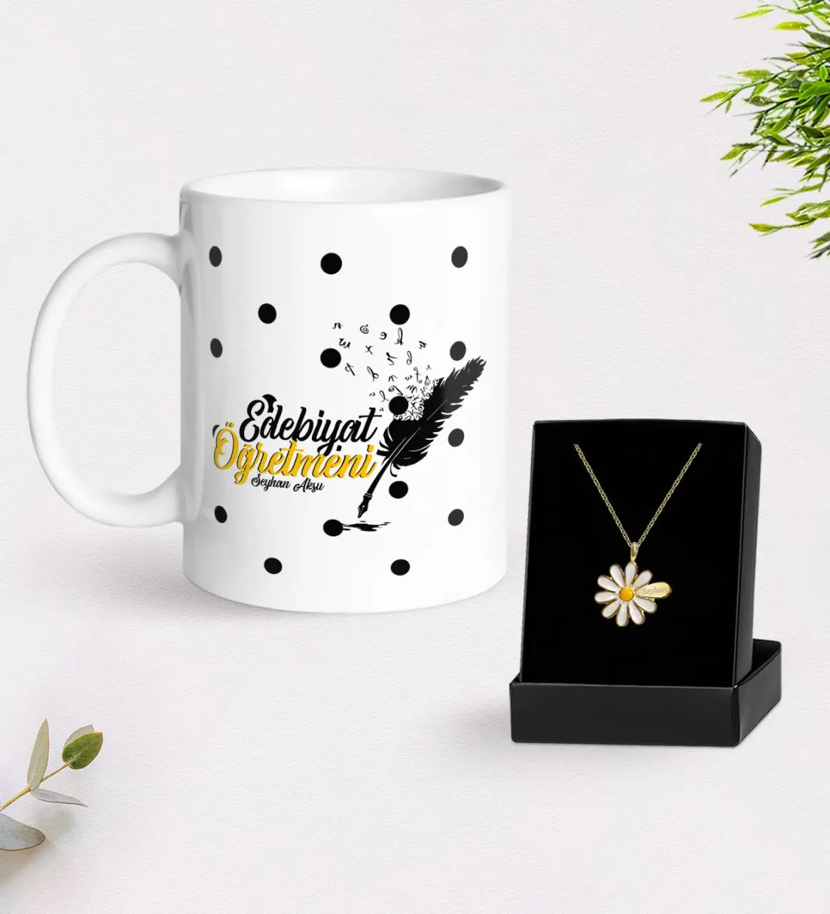 

Персонализированные буквы учитель белая кружка и ожерелье Маргаритка подарок Seti-3