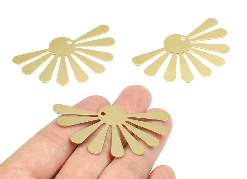 

Brass Sun Charms - Raw Brass Sun Earrings and Pendant - Brass Sun Necklace - 6Pcs/Lot - 58.41x36.11x0.58mm - PP2416