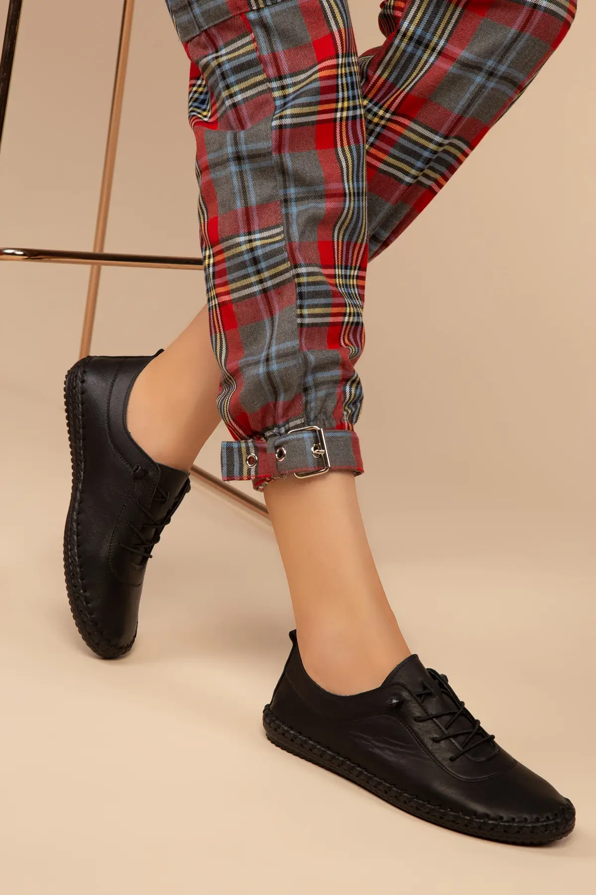 SOHO/Модные женские кожаные туфли на плоской подошве Высококачественная Женская