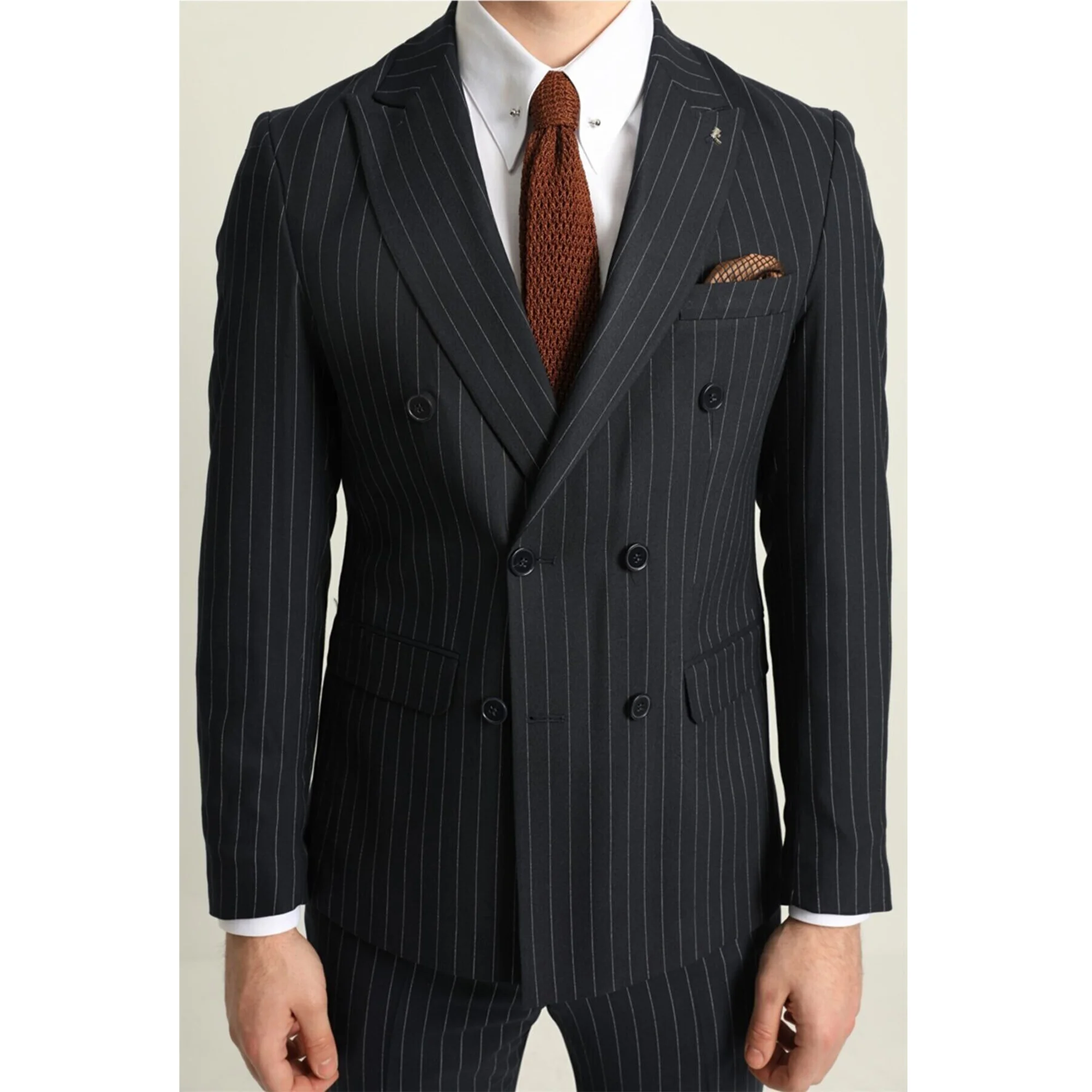 

Мужской костюм Deshirt8 темно-синего цвета в полоску с двойным рядом пуговиц