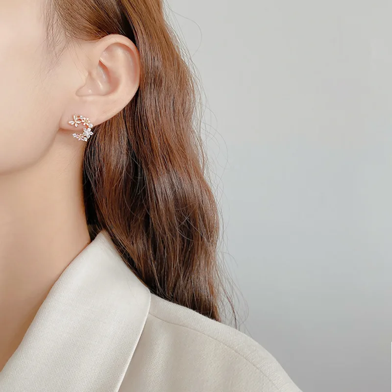 Корейские модные серьги-гвоздики с цветами и бабочками для женщин циркониевые