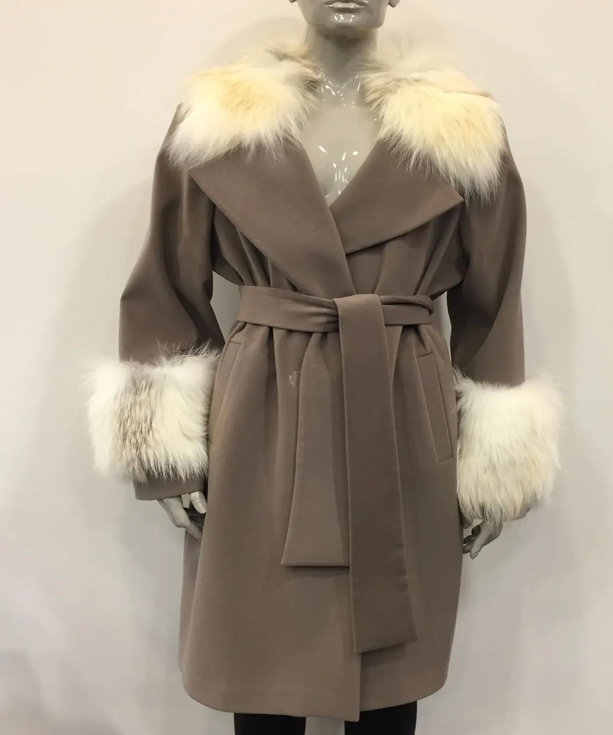 Женские зимние сапоги из кашемира на зиму утепленная длинная парка Белый Лисий