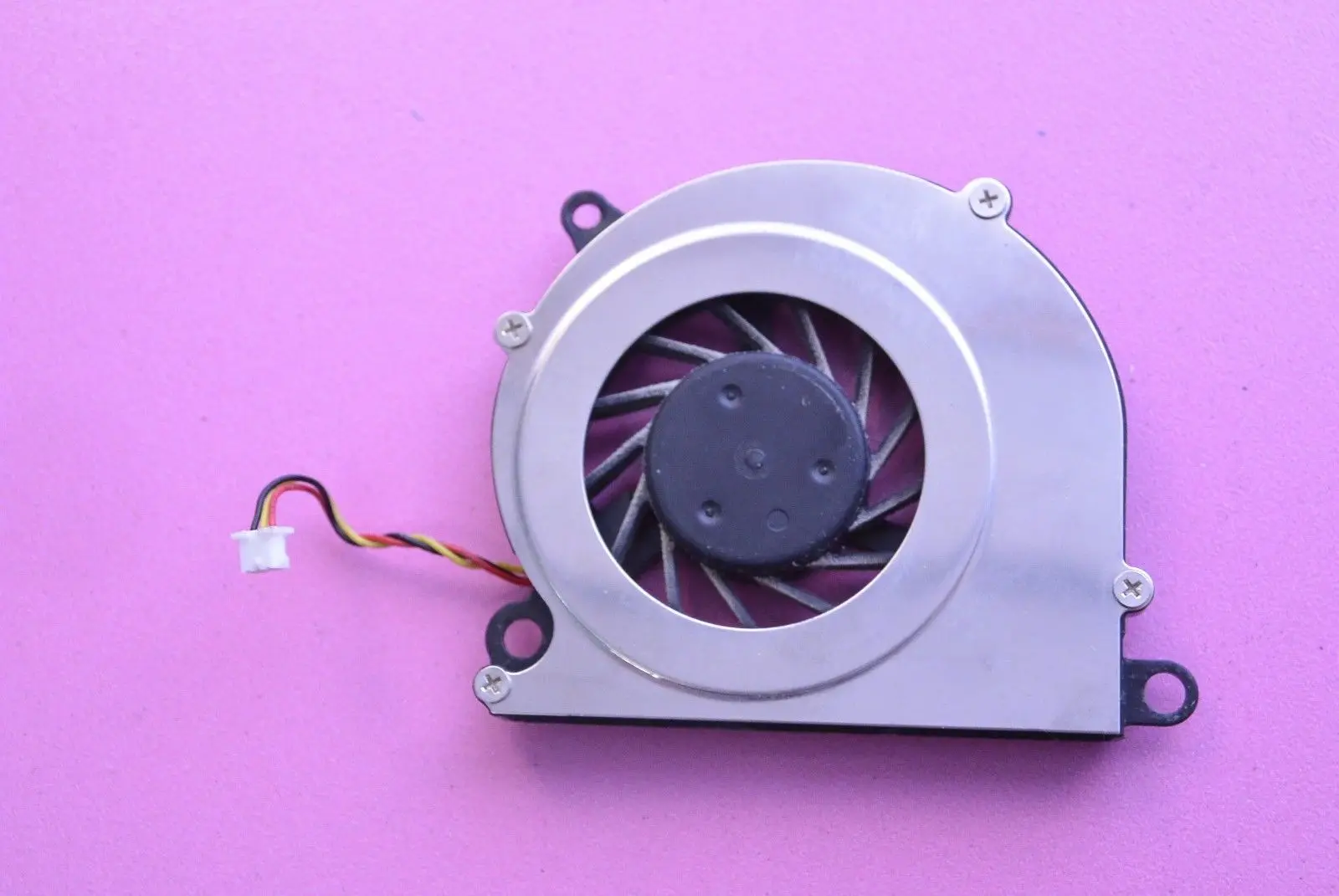 MSI Wind U135DX 10&quot Вентилятор (кулер) E330800130MC2 |