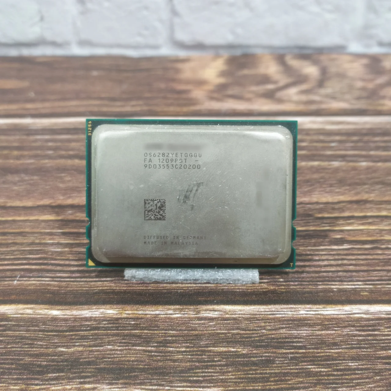 Рабочий процессор Оптерон 6282 16 ядер 2.6-3.3Ghz Socket G34 Б/У |