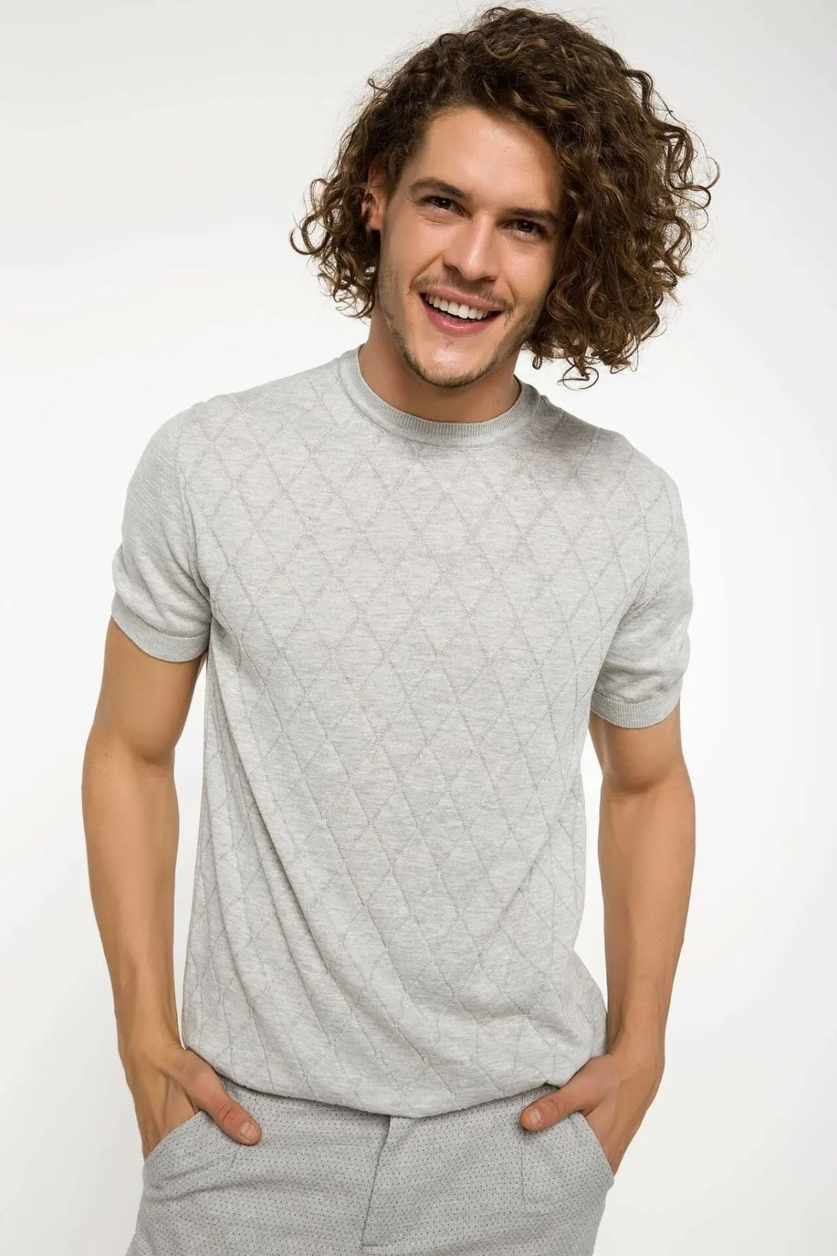 DeFacto мужские летние трикотажные футболки повседневные белые с узором в сетку