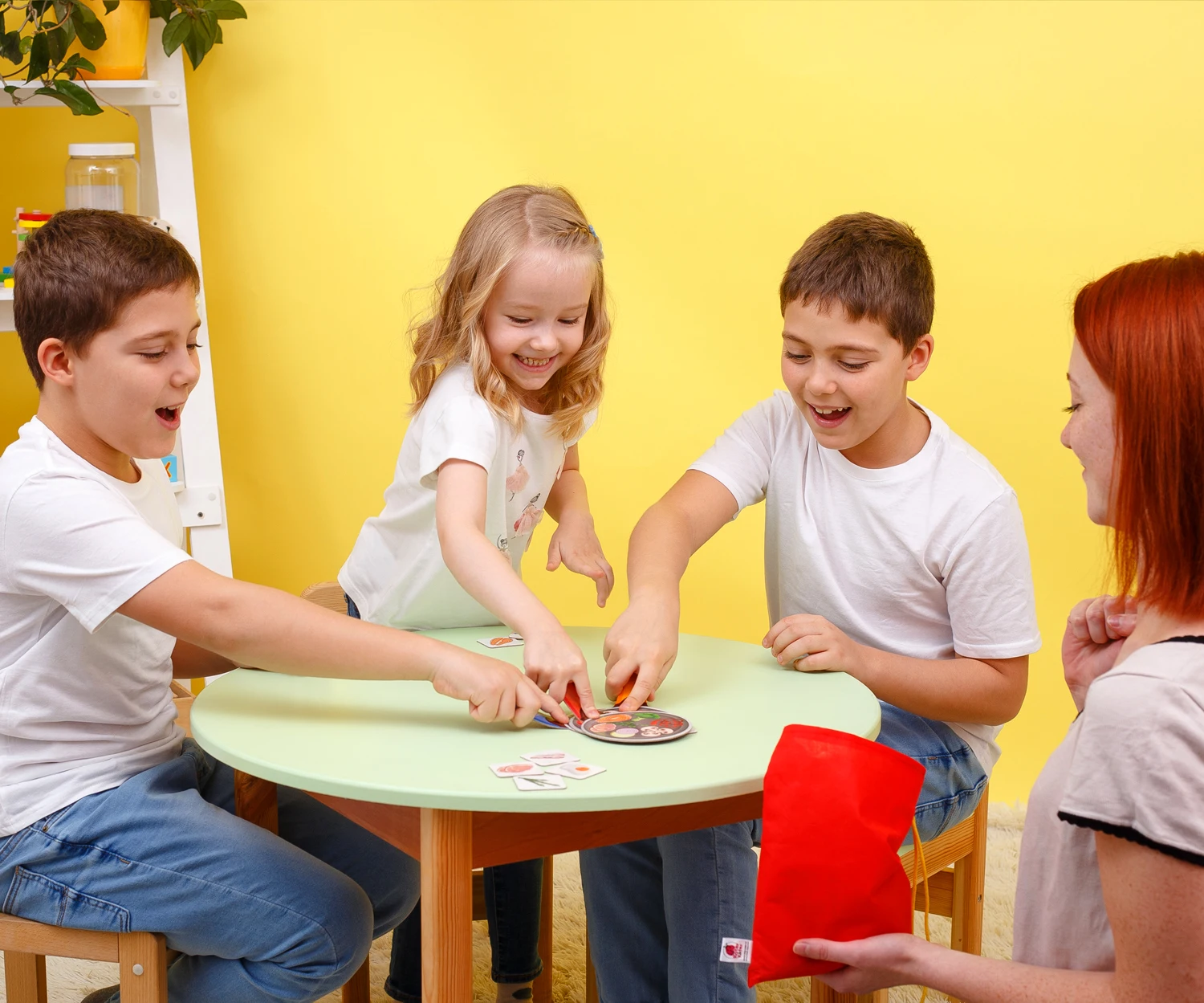 Игра на скорость "сковородки". Игра со сковородками. Игра со сковородками. Игра crazy koko карточки. Настольная игра "сковородки".