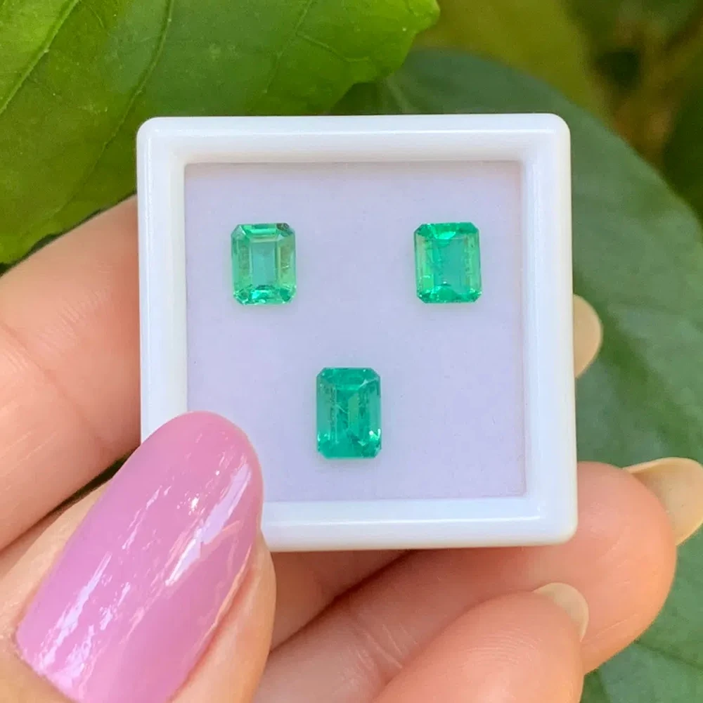 

Set of Three Emeralds 1.72ct