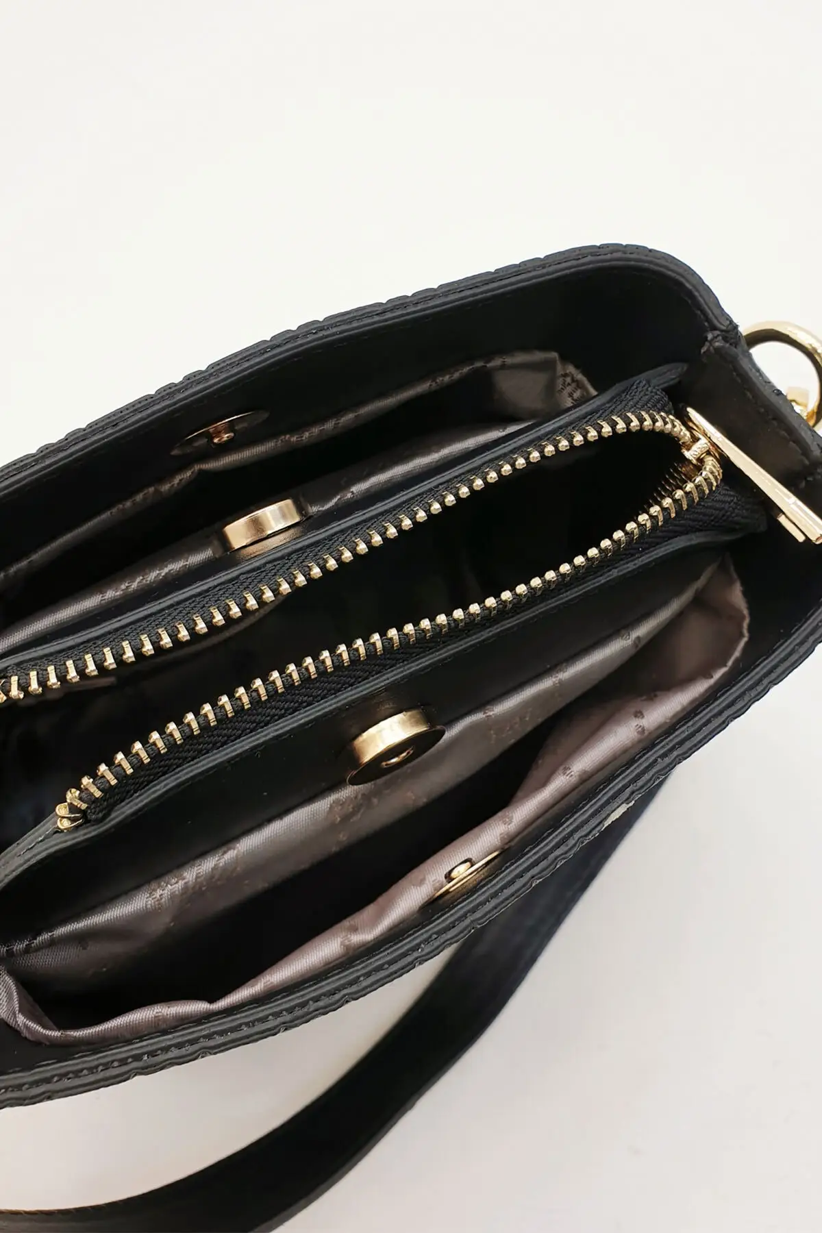 

New Fashion Shoulder Bag For Women Arm and Hand Messenger Crossbody Stylish Daily Mini Bag