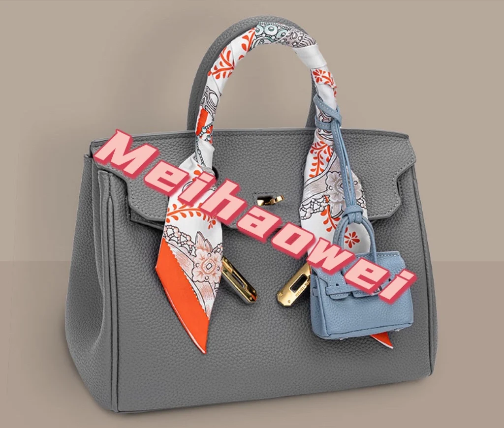

New Leather Handbag Ornament Keychains Handmade Charms Bags Arrival Fashion Bag Charm Mini Bag Pedant First Cow