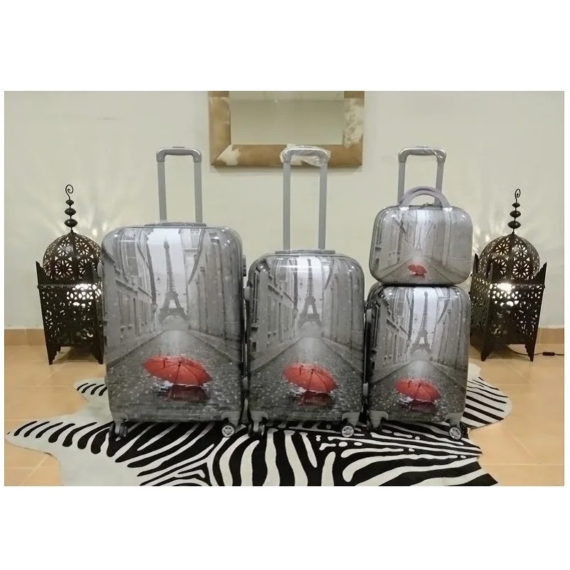 Набор из 3 чемоданов и 1 парижских туалетных принадлежностей с 4 поворотными