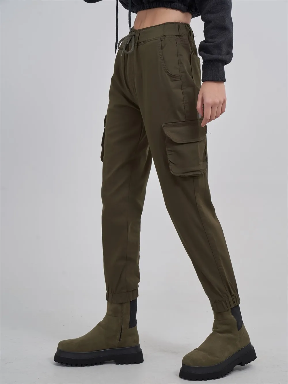 

New Trend Women Paris Fabric Cargo Pants