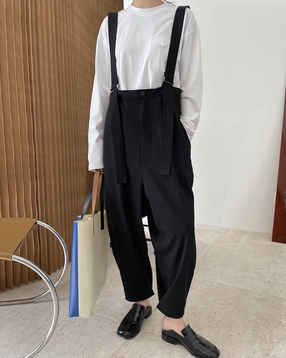 woman classic viscose trousers
