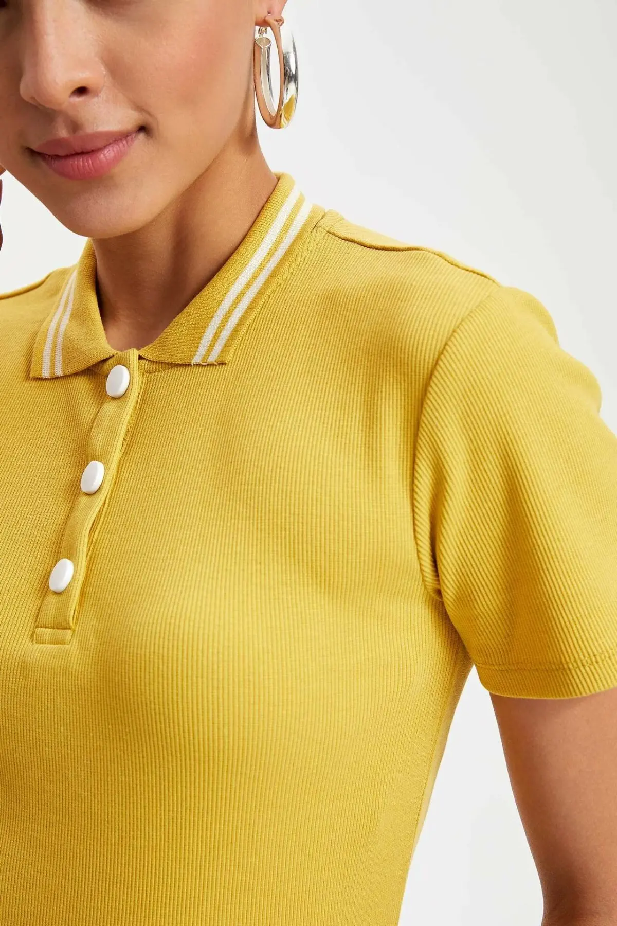 DeFacto Женская тонкая Милая желтая футболка Простые Топы с коротким рукавом для