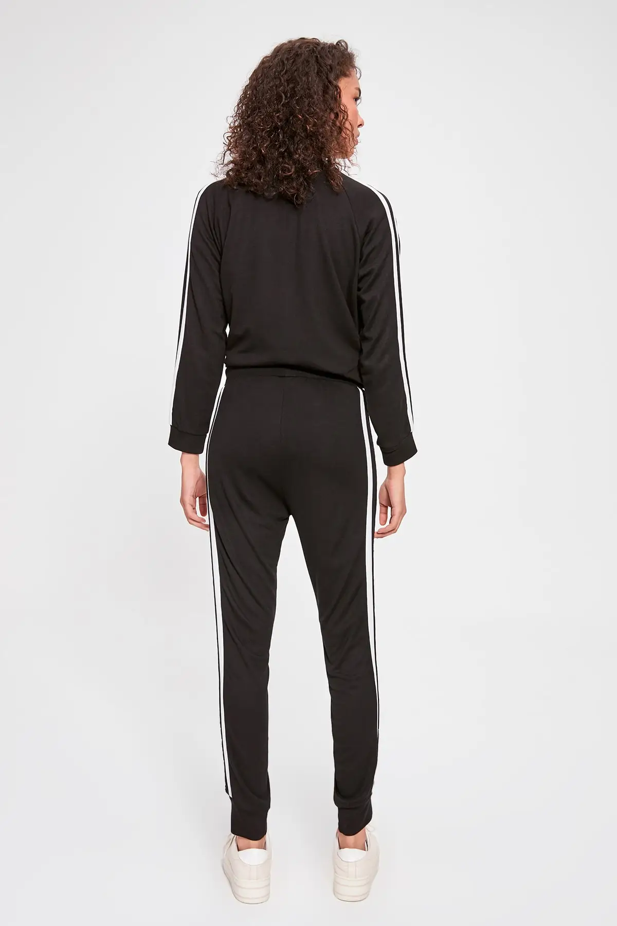 Trendyol черные трикотажные спортивные штаны с кружевной лентой TWOAW20EA0049|Беговые