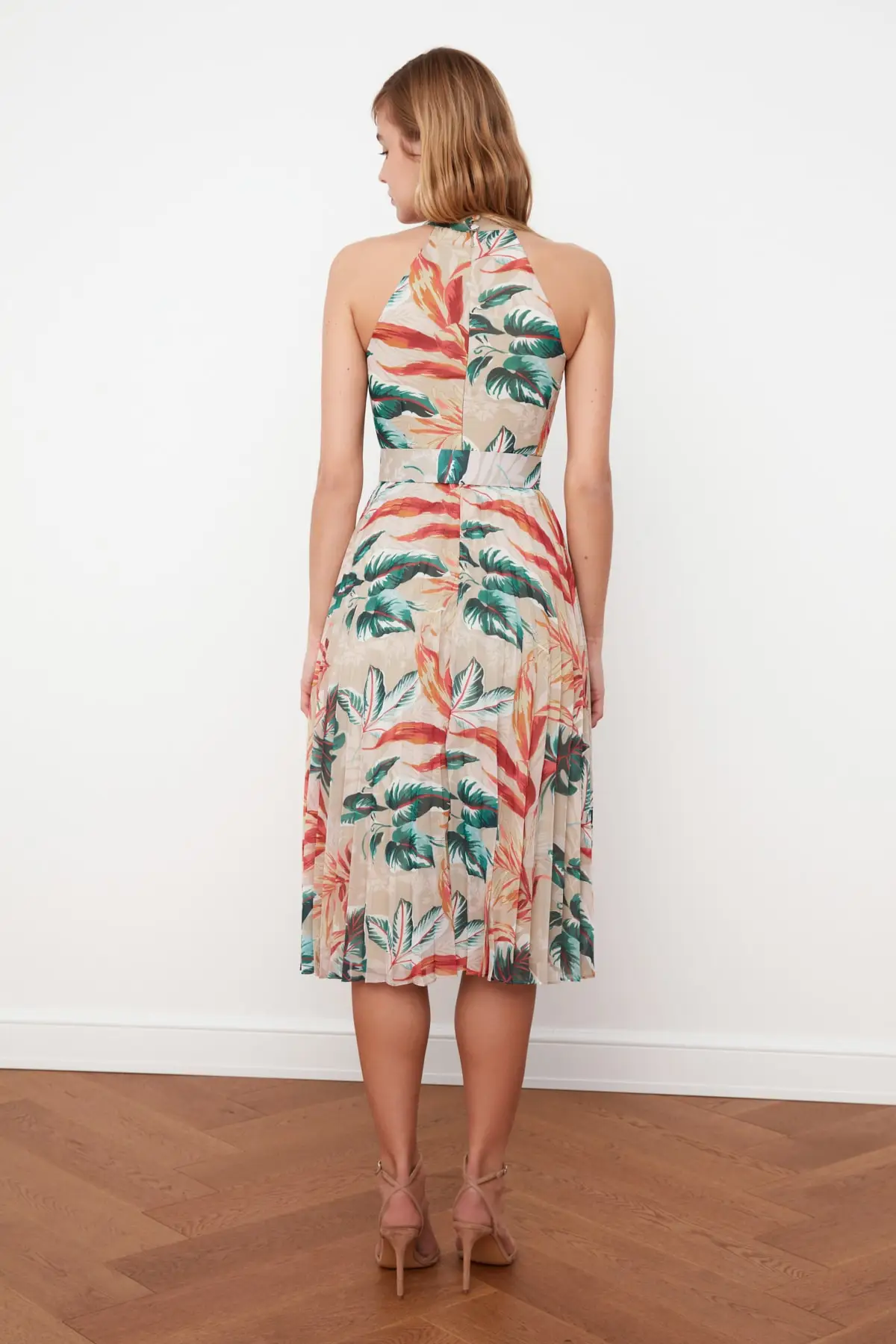 

Multicolored Belt Pattern Dress