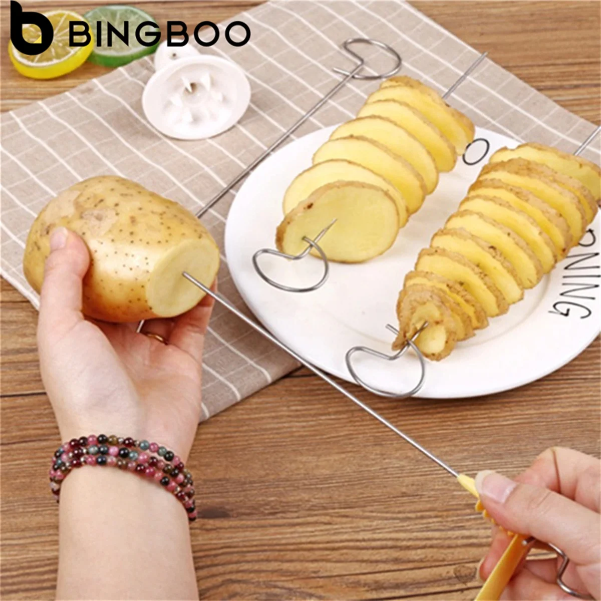 

New Potato Spiral Cutter Slicer Stainless Steel Plastic Fried Potatoes Kitchen Tools Carrots Cucumber Rotate Shredder