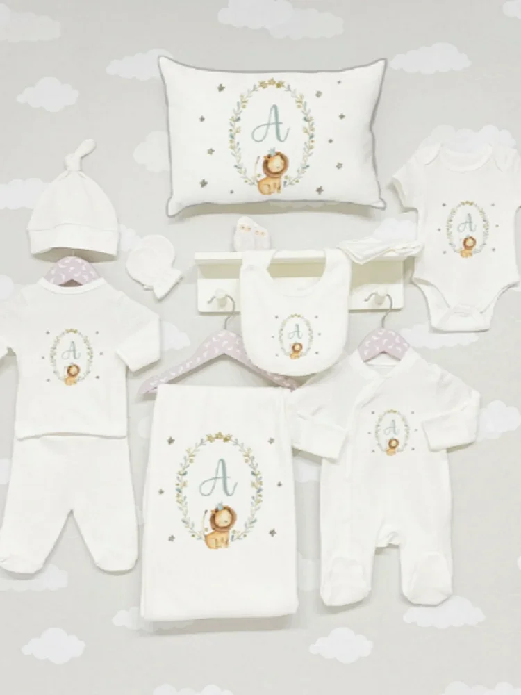 11 PIECES REQUESTED SINGLE LETTER PRINTED NEWBORN SET - HOSPITAL OUTFIT - ORGANIC COTTON - WITH BAG