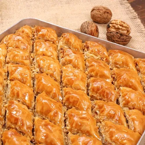 

WONDERFUL Luxurious Walnut Baklava 500 Grams FREE SHIPPING