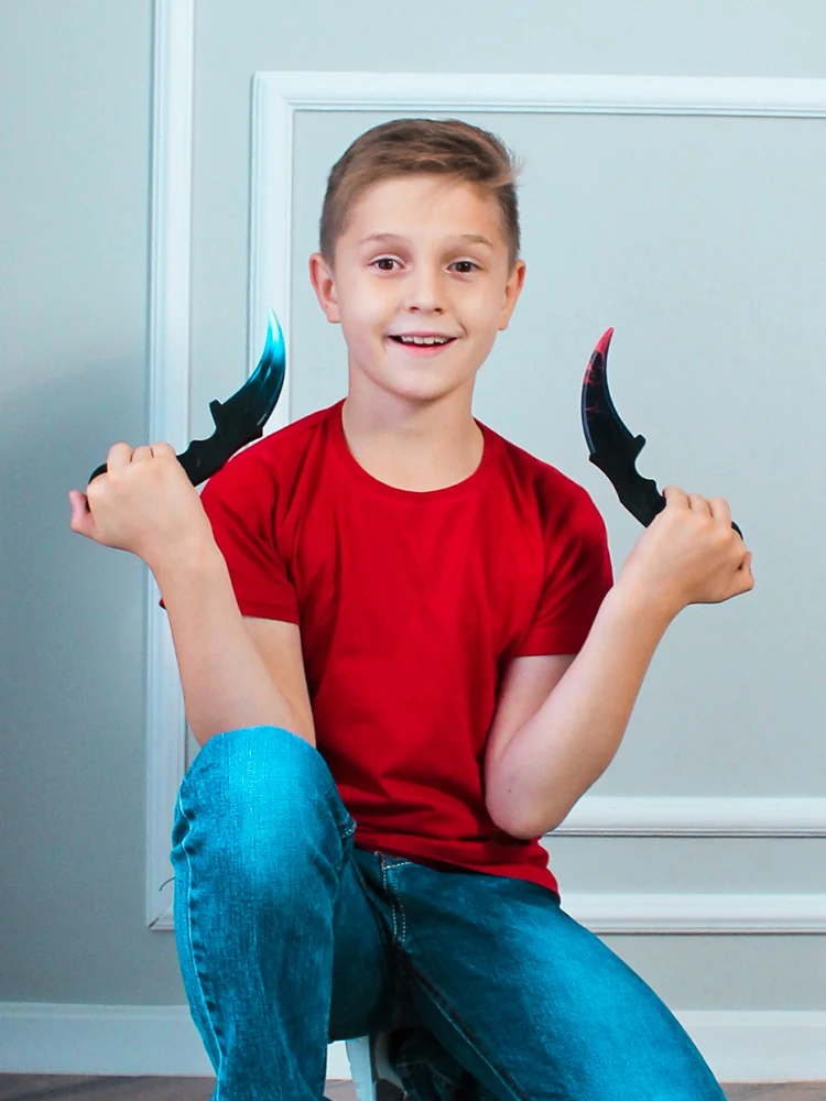 Toy weapon Geekroom wooden knife kerambit standoff 2 children's weapons a toys for boy gift Dragon glass the dagger children claw tricks training