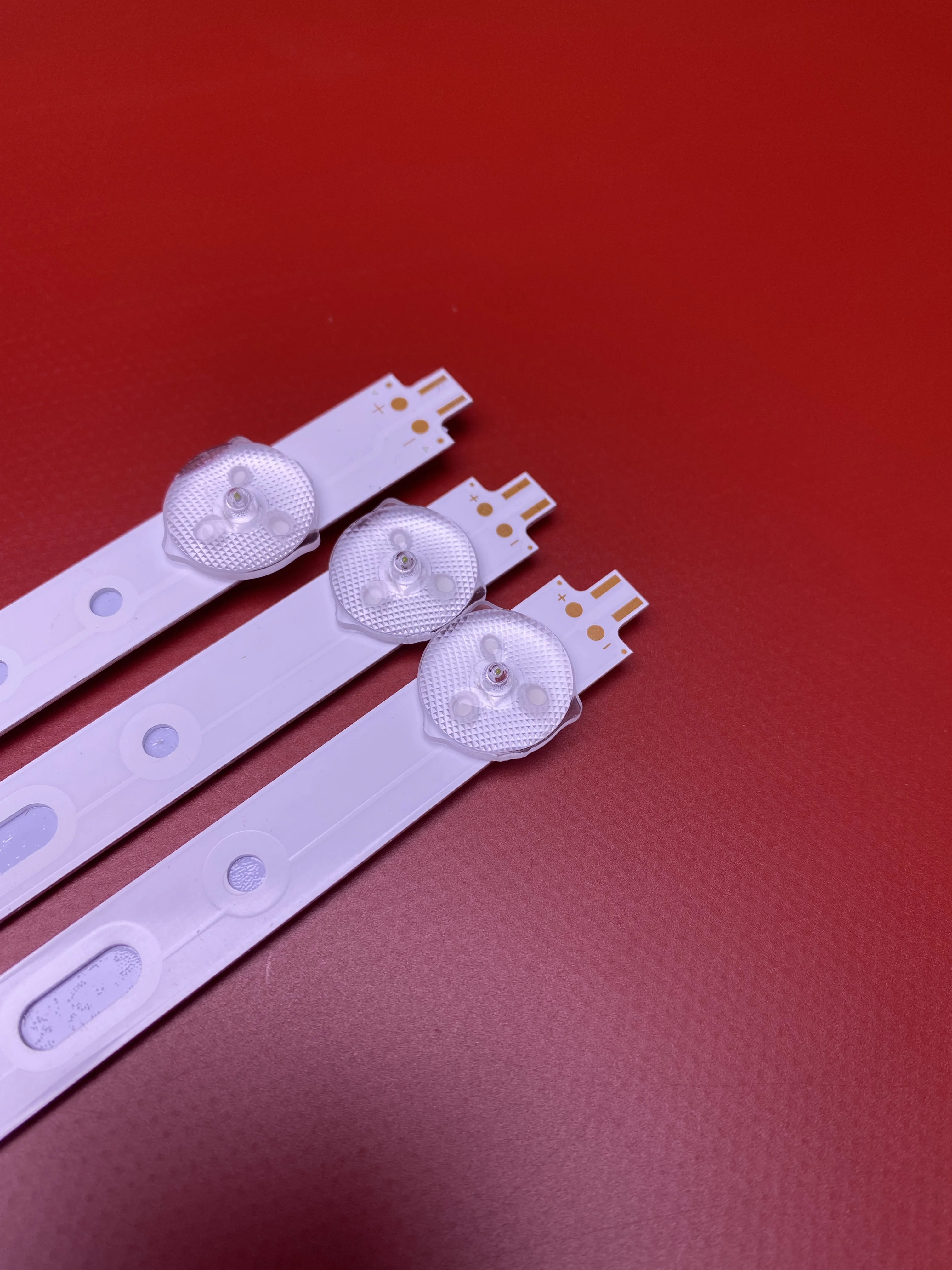 LED TV подсветка SVS320AD7 for SVS320AD7-7LED SVS320AD7-6LED LT-05 VIVAX 3030 AD7-7LED |