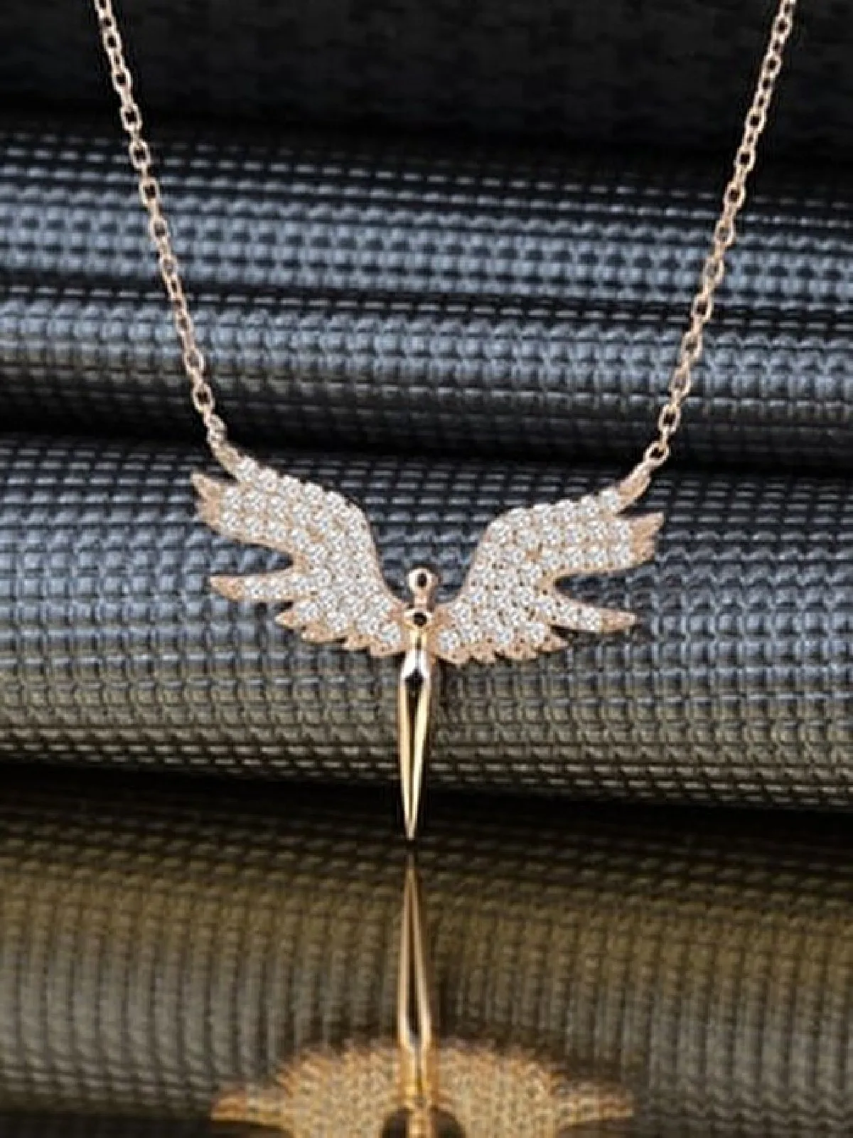 

2021 luxury diamond silver butterfly women necklace