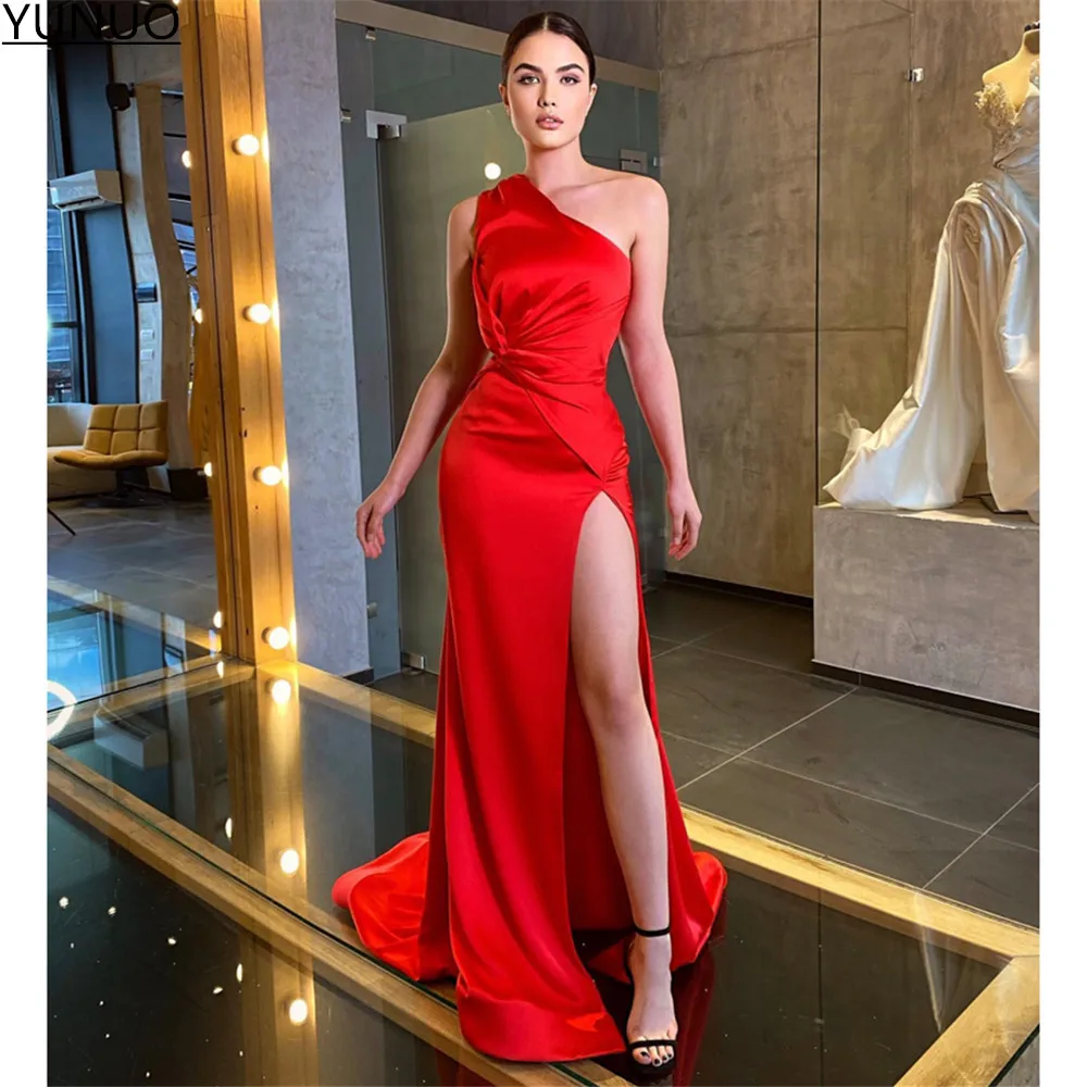 

YUNUO Red Satin Evening Dresses Long High Side Slit Sweep Train Women Party Gowns One Shoulder Sleeveless Prom Formal Dress