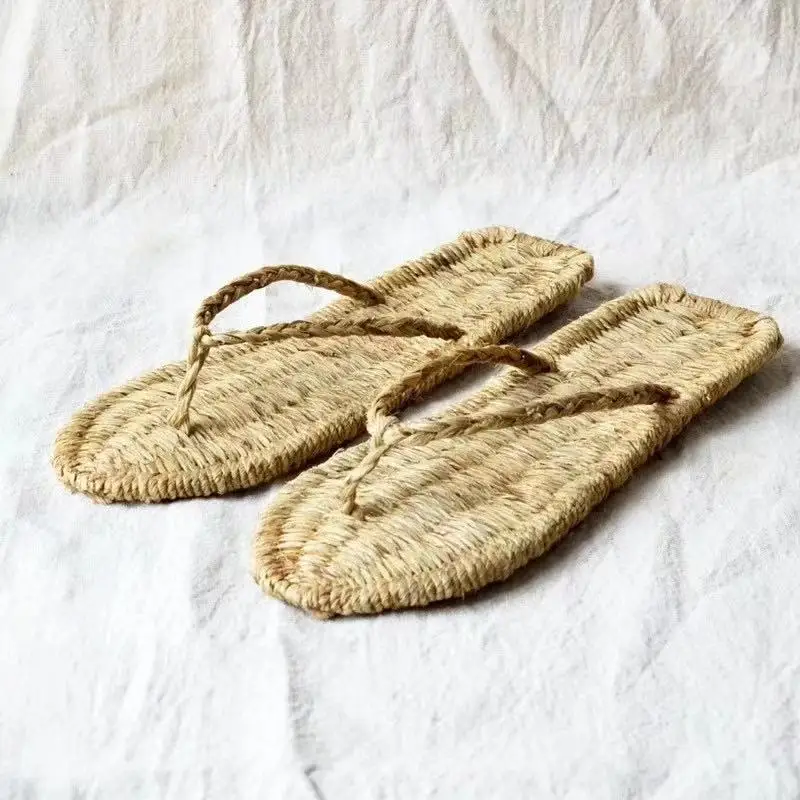 

Natural Material Hand-Woven Slippers 37-49size Casual Retro Summer Beach Shoes Man Woman Flip Flops Sandals