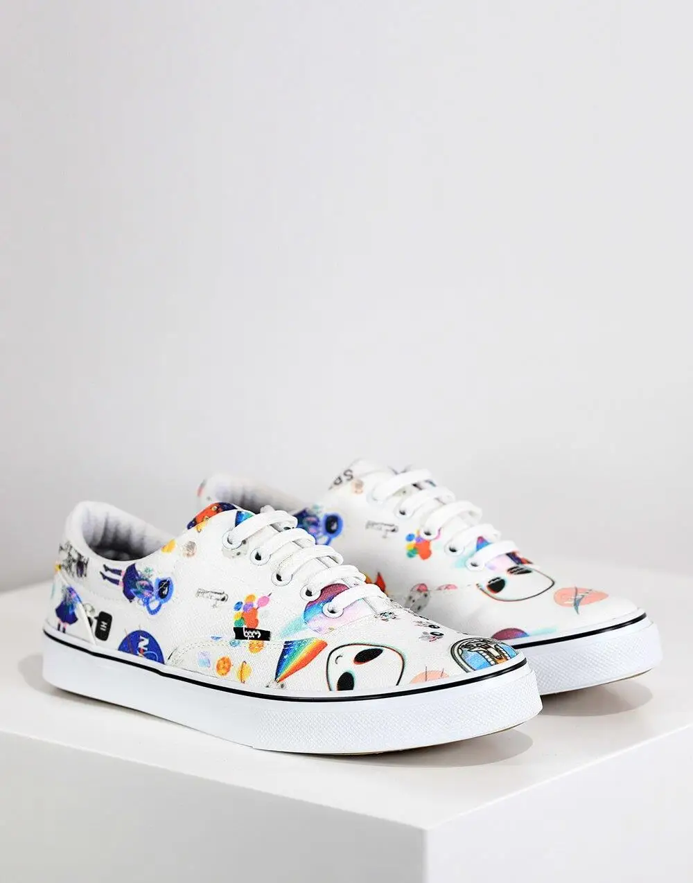 Мужские кроссовки на шнуровке 5 цветов | Обувь