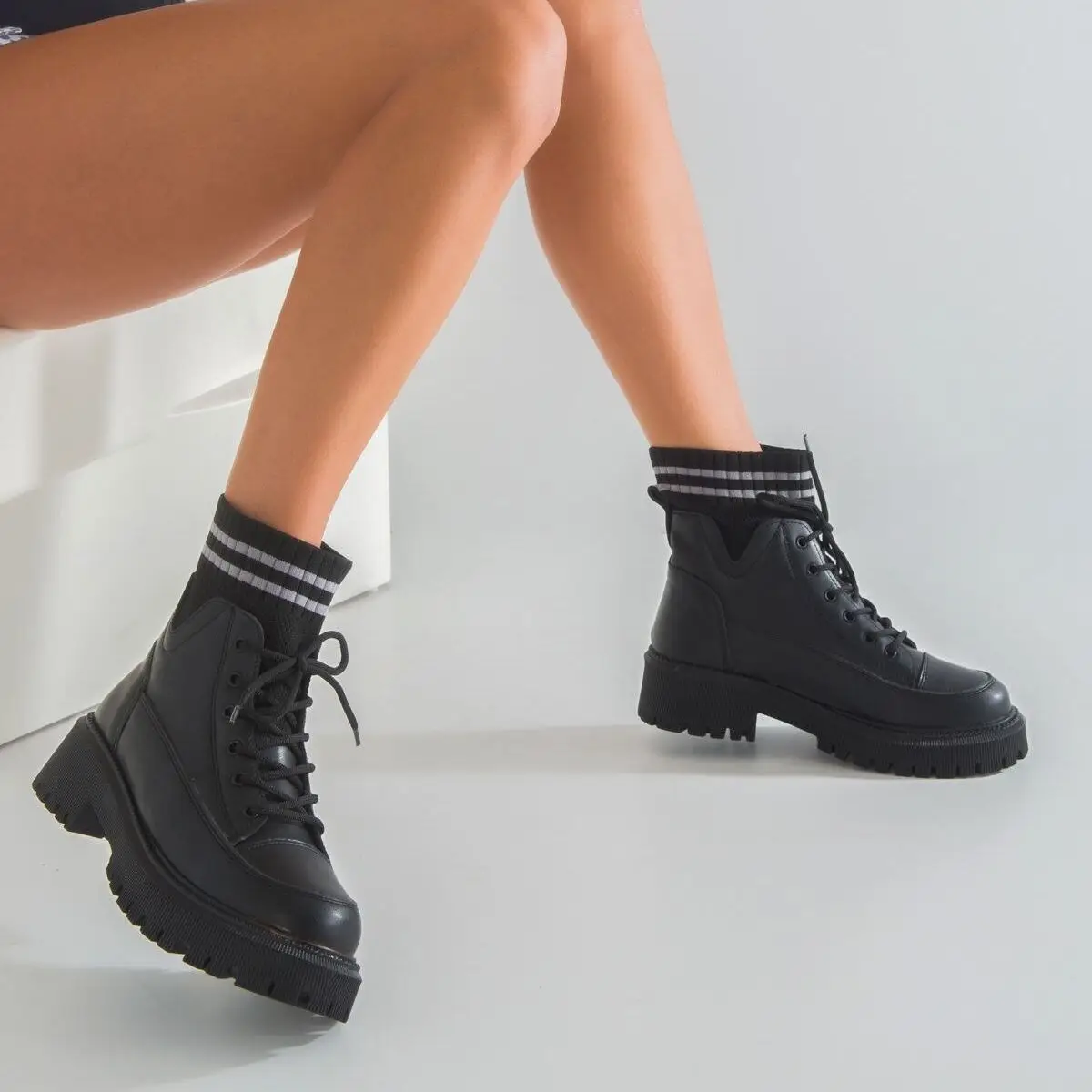 

Joyce Black Women Boots 2022 New Autumn Winter Platform Comfortable Fashion Boots Sneakers Female Elegant Ladies Comfy Sexy Casual Designer Luxury Shoes for Woman 2021 botas de mujer
