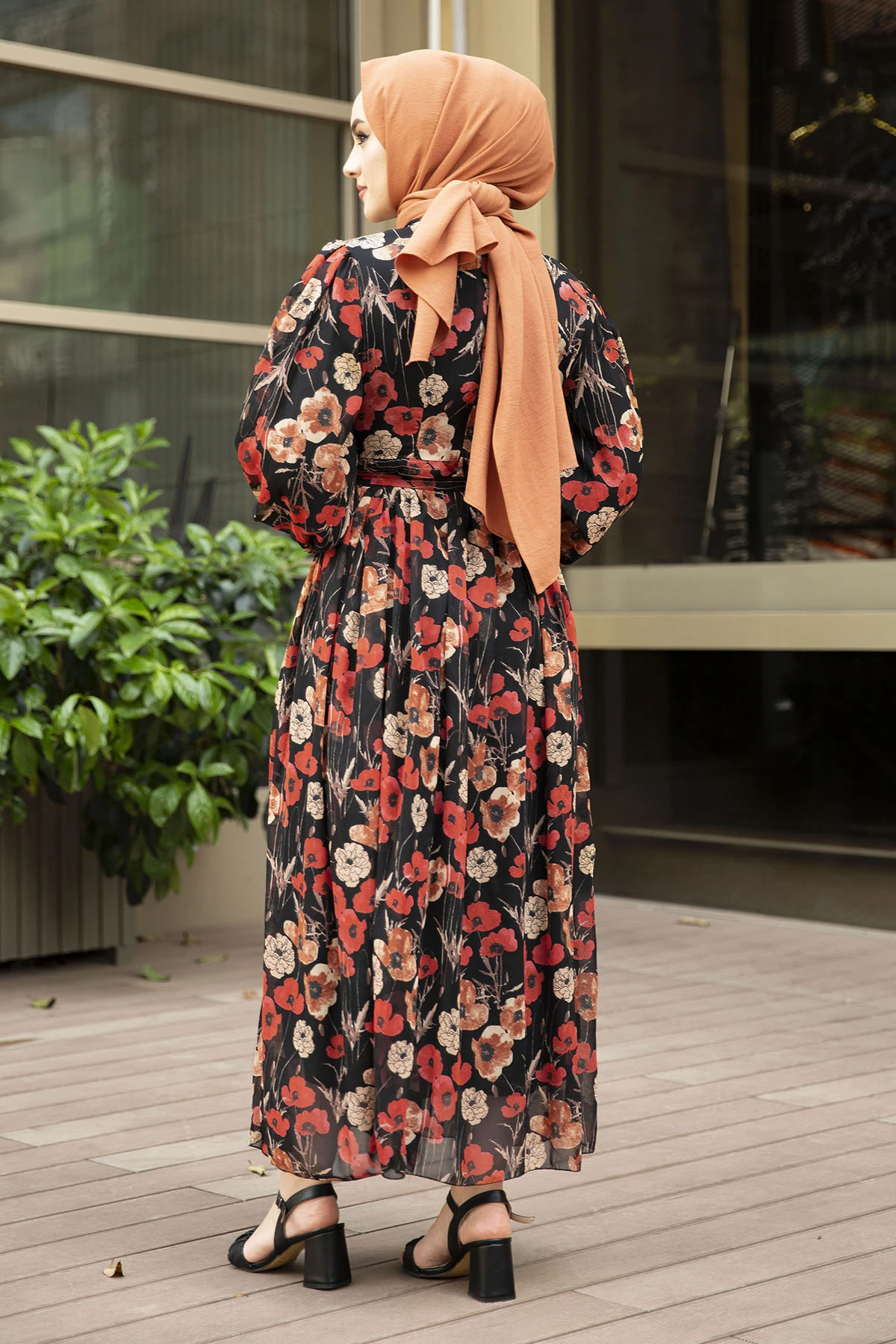 

Flower Patterned Chiffon Dress