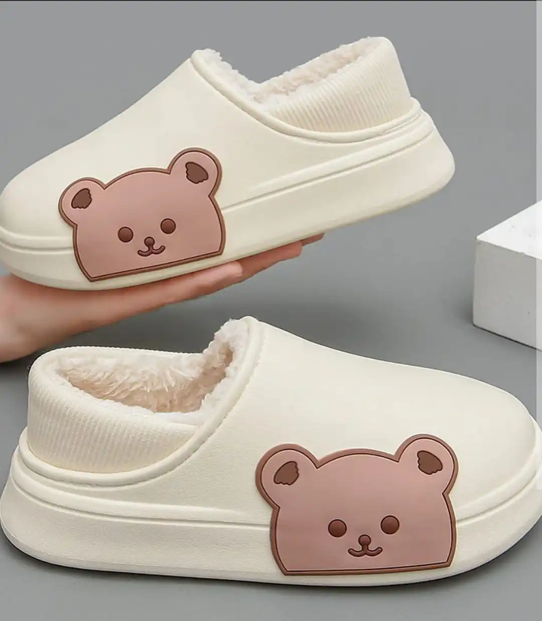 

2022 new fashion bestsellers, waterproof, non-slip sole, woolen, comfortable and stylish slippers