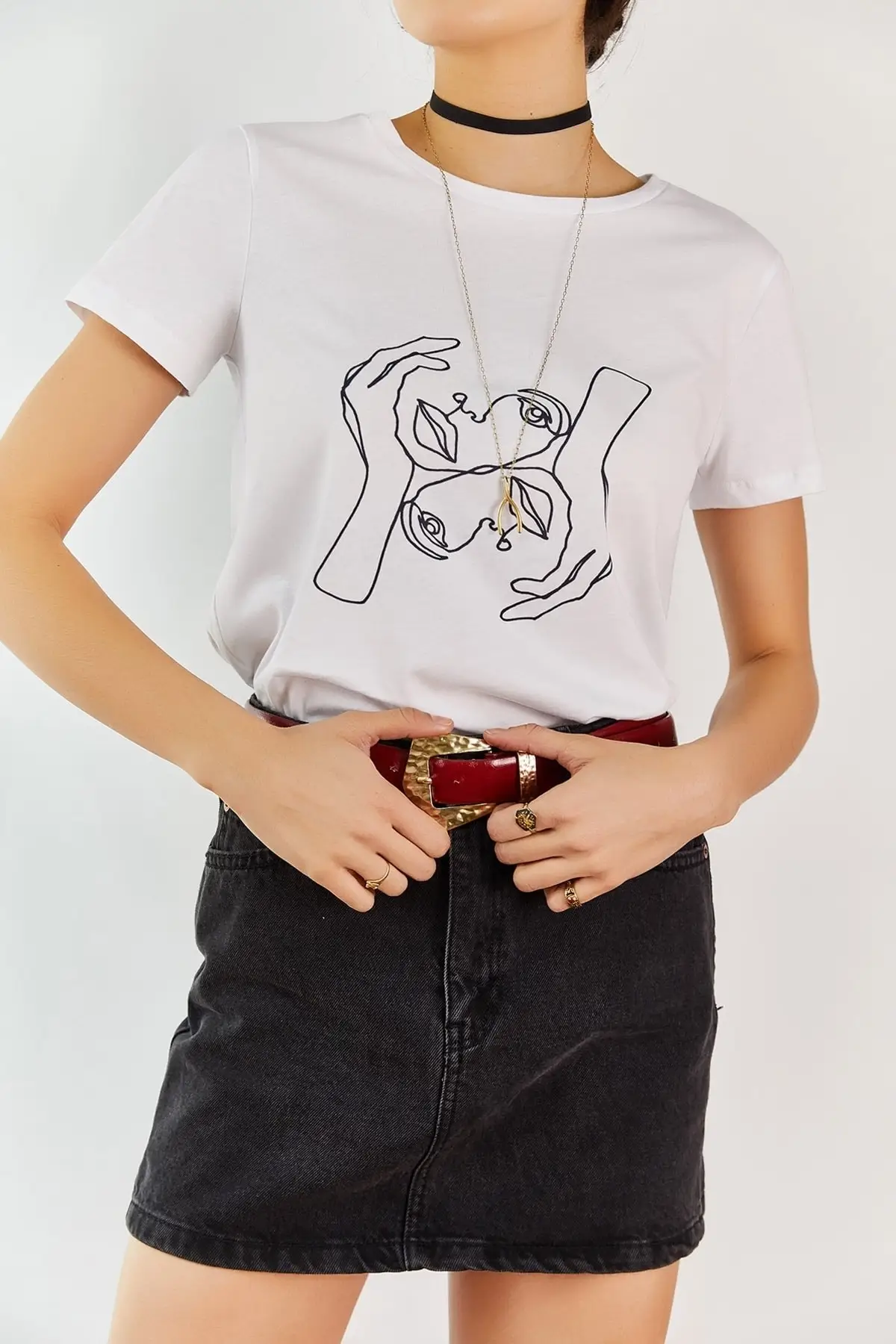 Boutiquen женская футболка с принтом лица и руки PSDN 02| |