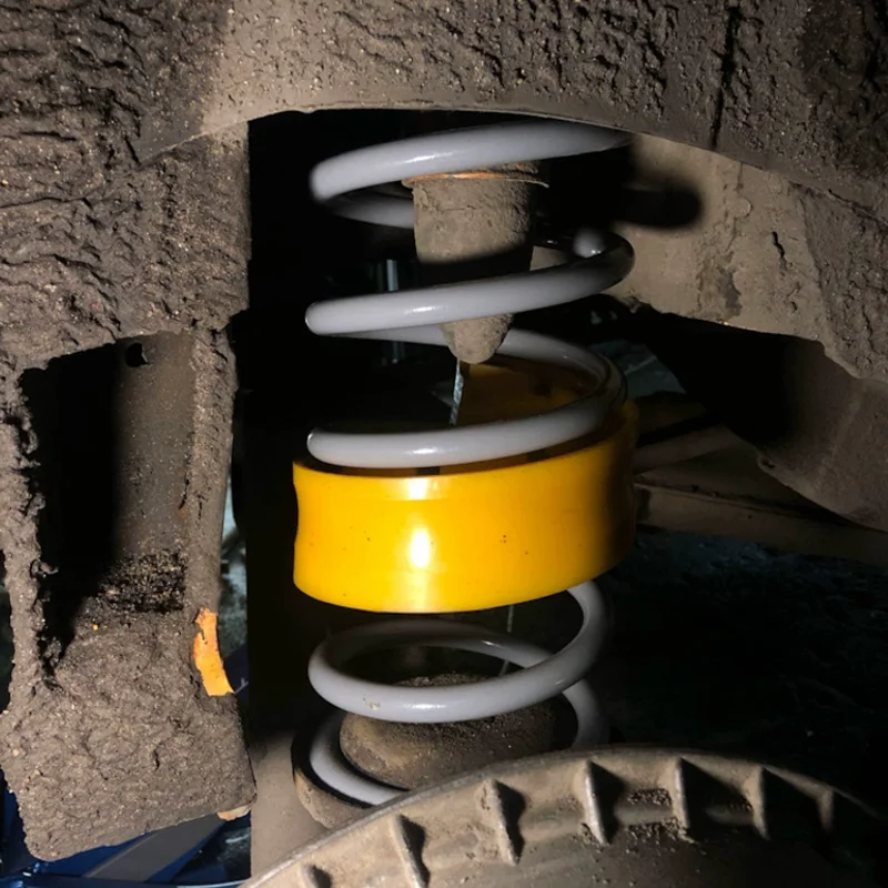 Задние проставки на шевроле каптива с100. Ваз 2107 проставки межвитковые задние. Daewoo nexia 2005 проставки под пружины. Проставки на передние пружины ваз 2114. Установка проставок под задние пружины.