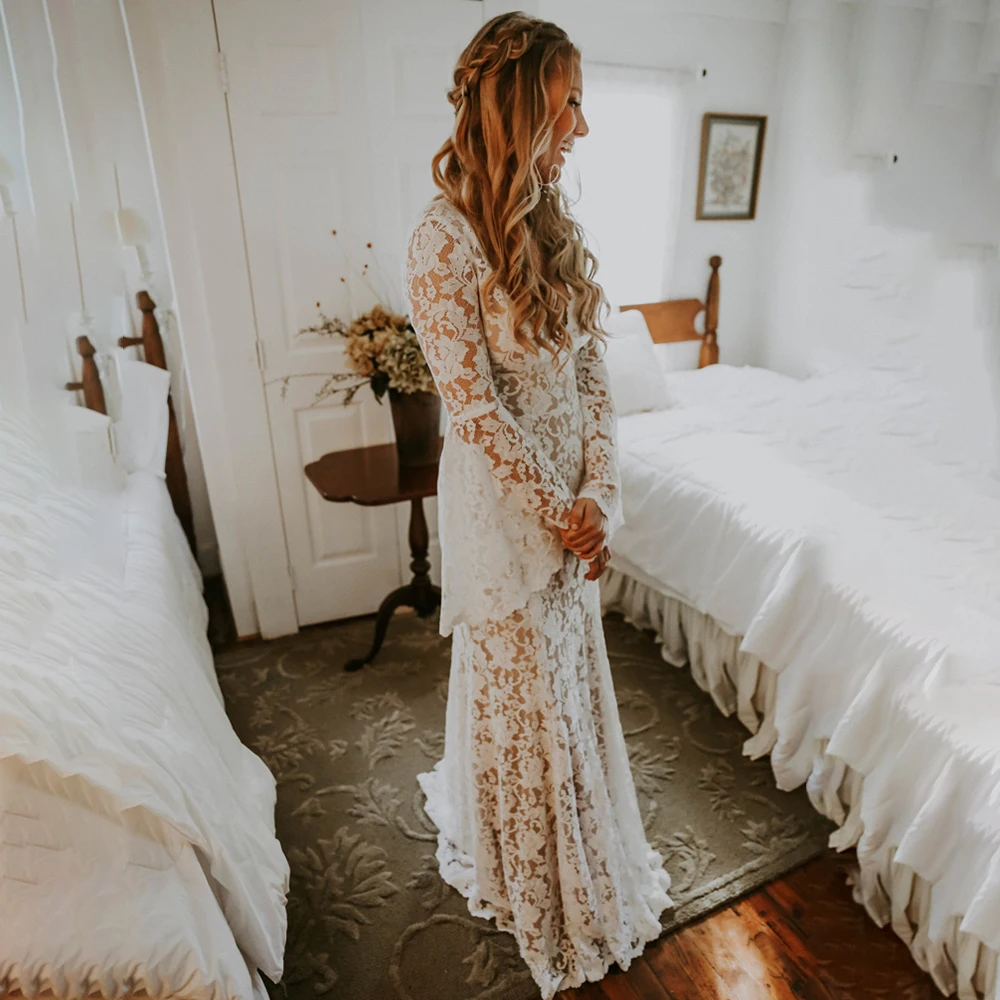 

Pastrol Lace Boho Outdoor Wedding Dress V Neck Long Flare Sleeves Backless Custom Made Sheath Destination Elopement Bridal Gowns