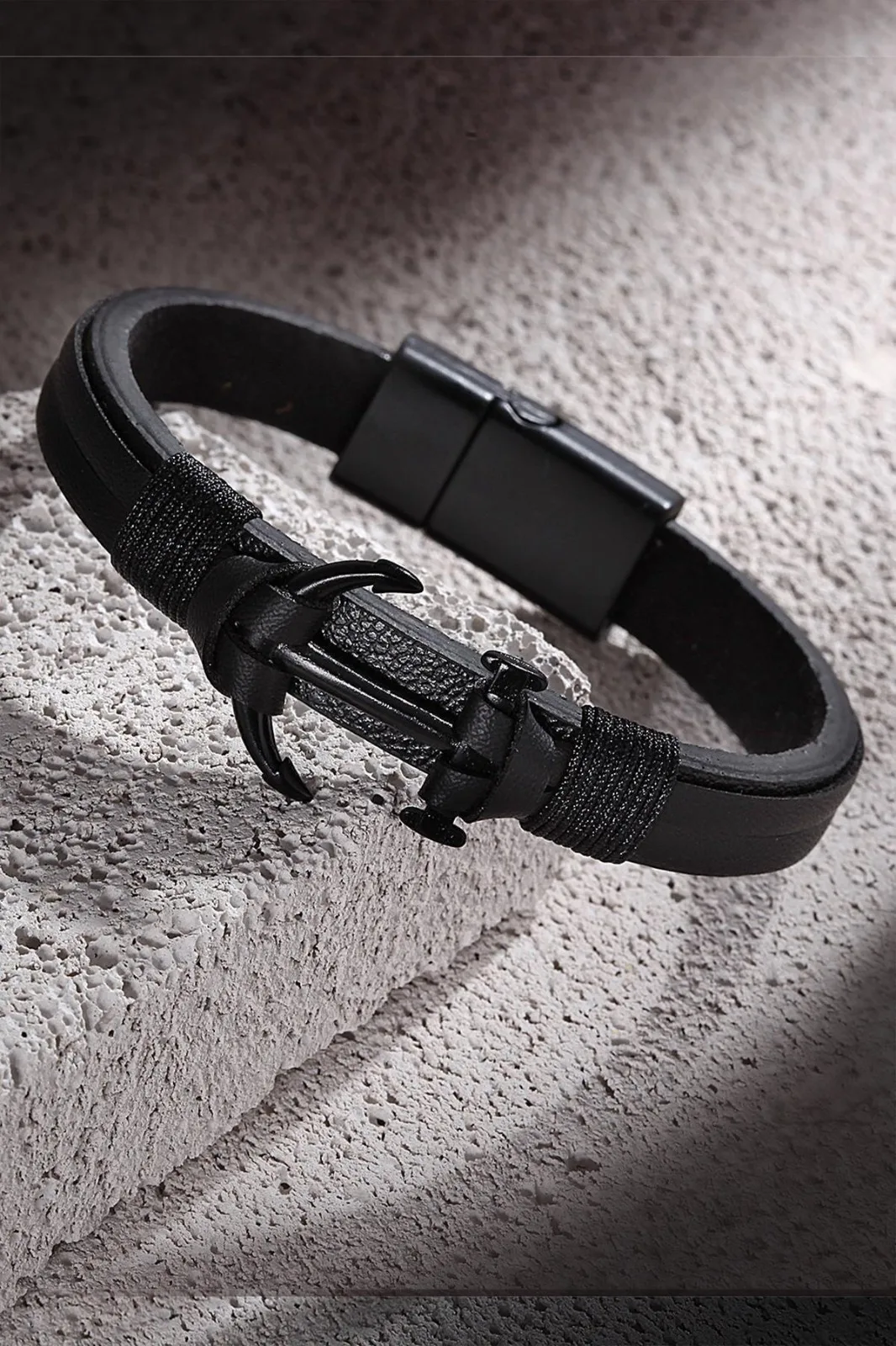 

LUXURY JEWELERY BRACELET FASHION TREND 2021