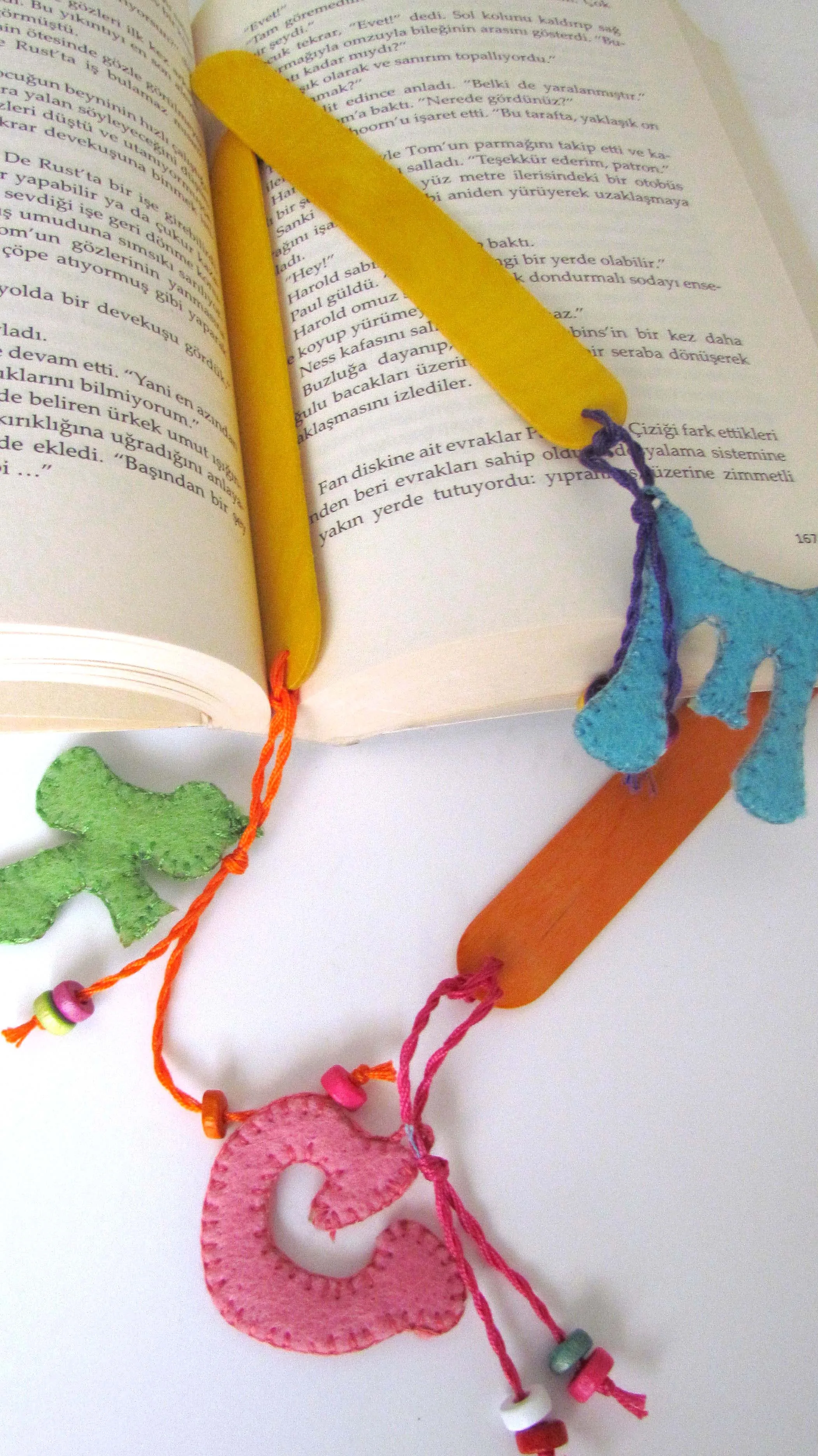 Pafuli Handmade Felt Bookends Pink- G