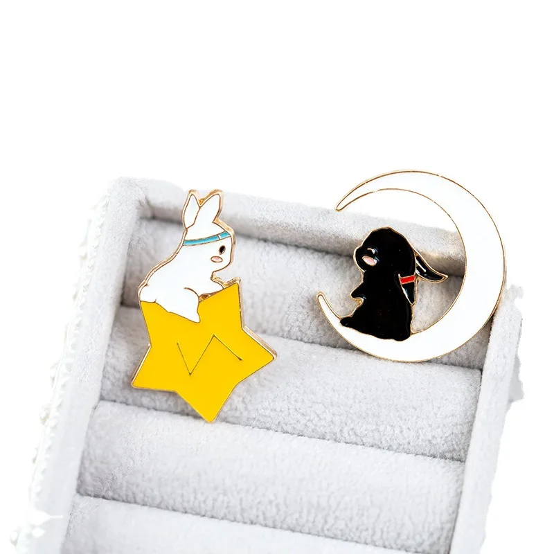 

Cartoon Cute Black White Rabbit Enamel Pin Funny Bunny Animal Brooch Couple Badges Lapel Pin Jewelry Gift for Kids Friends Lover