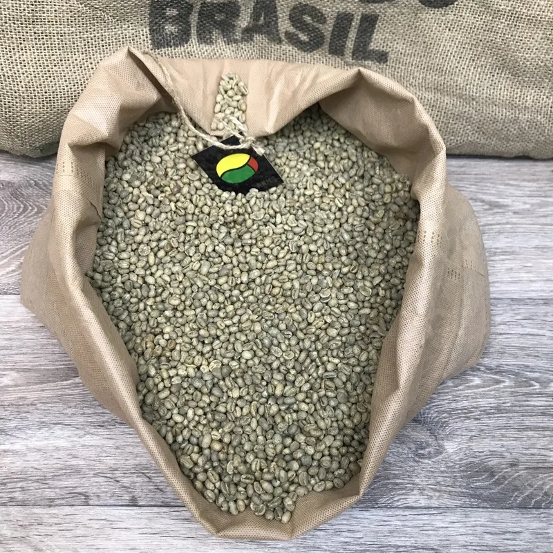 Зеленый кофе Бразилия. Кофе в зернах арабика. Необжаренное кофейное зерно