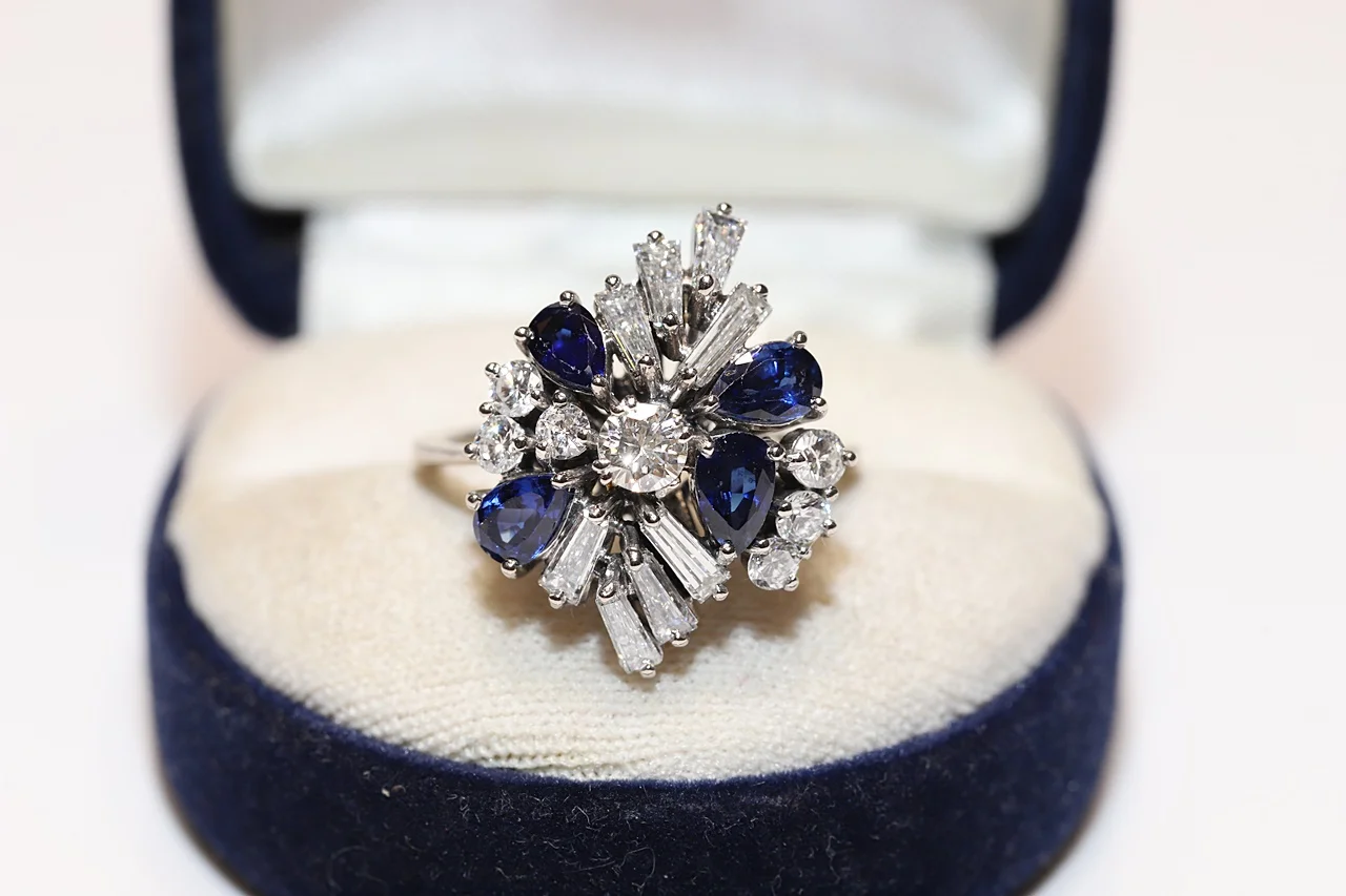 

Vintage Original 8k Gold Natural Diamond And Sapphire Decorated Pretty Ring