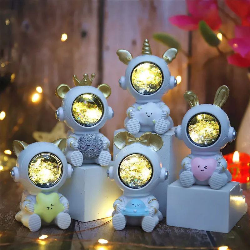 

Hot Blind Box Space Astronaut Home Decoration Creative Spaceman Sculpture Statue Kids Toy Action Figure Model Toys Birthday Gift