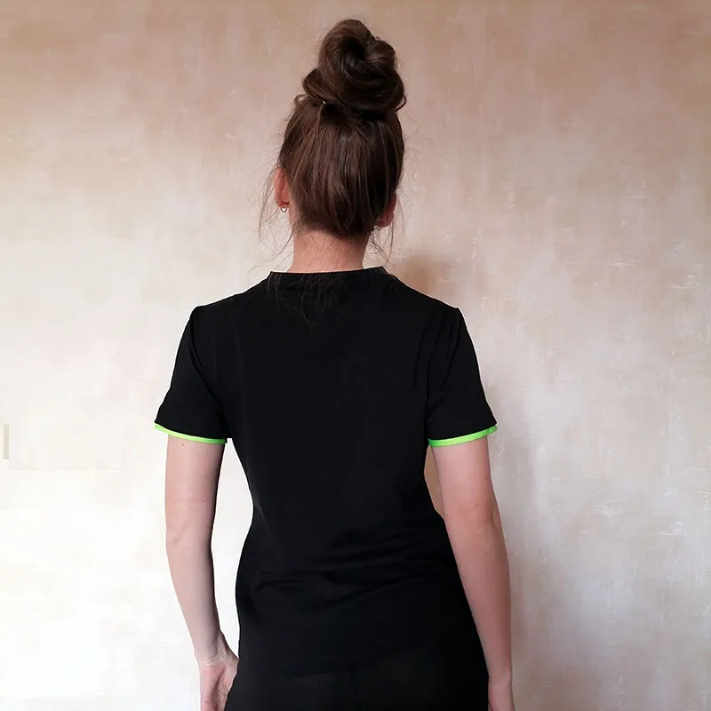 Футболка для занятий спортом |