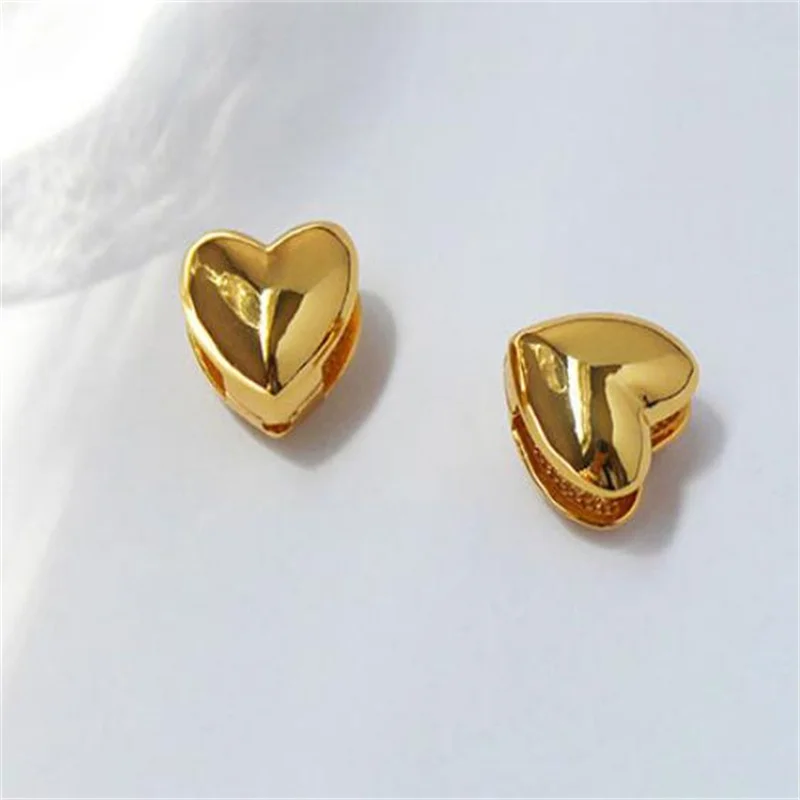 

Retro Fashion Sense Vintage Love Female Temperament Peach Heart Stud Earrings